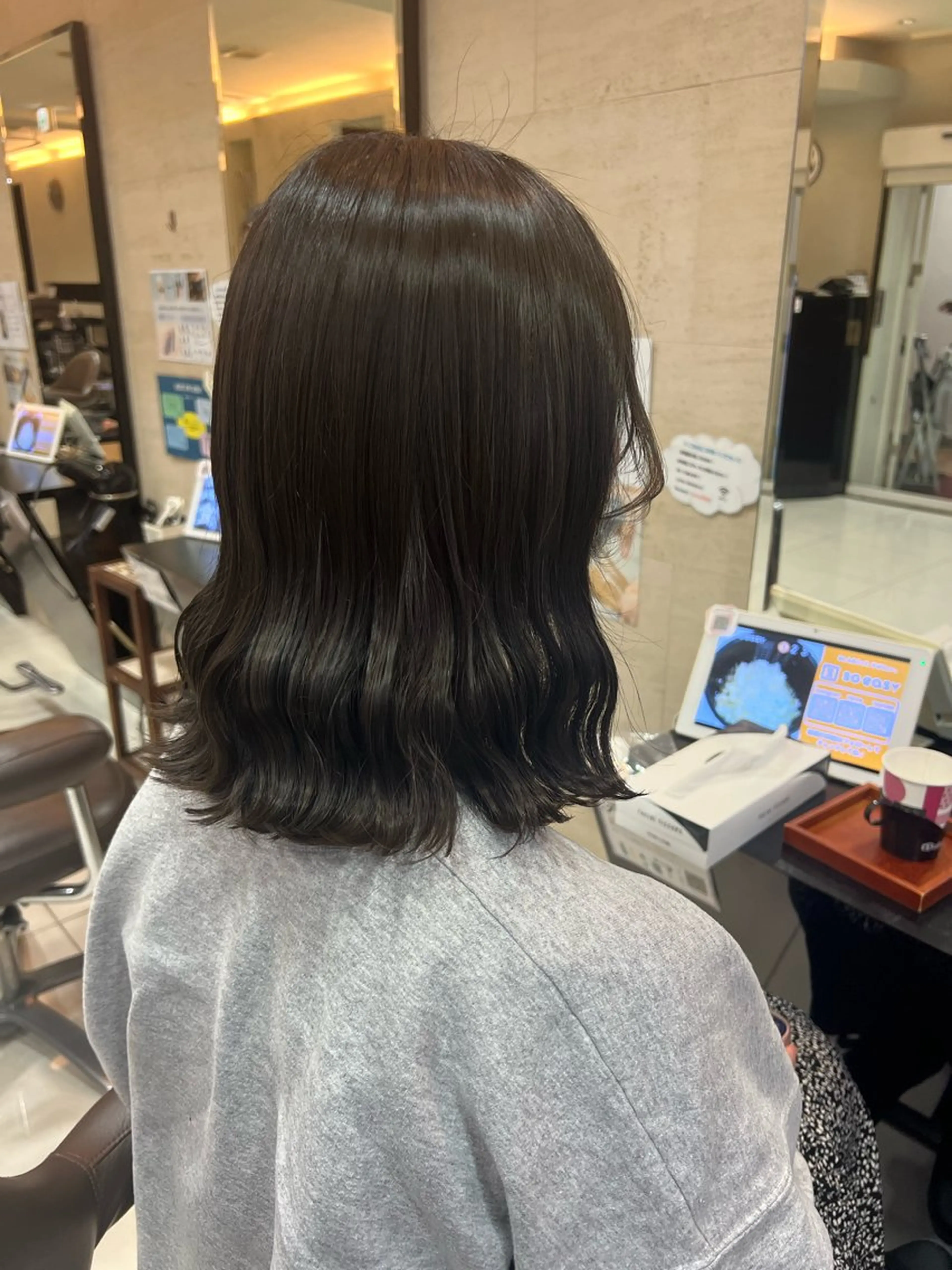 セミロング カラー 透明感カラー🦋 Yuu🦋のヘアスタイル