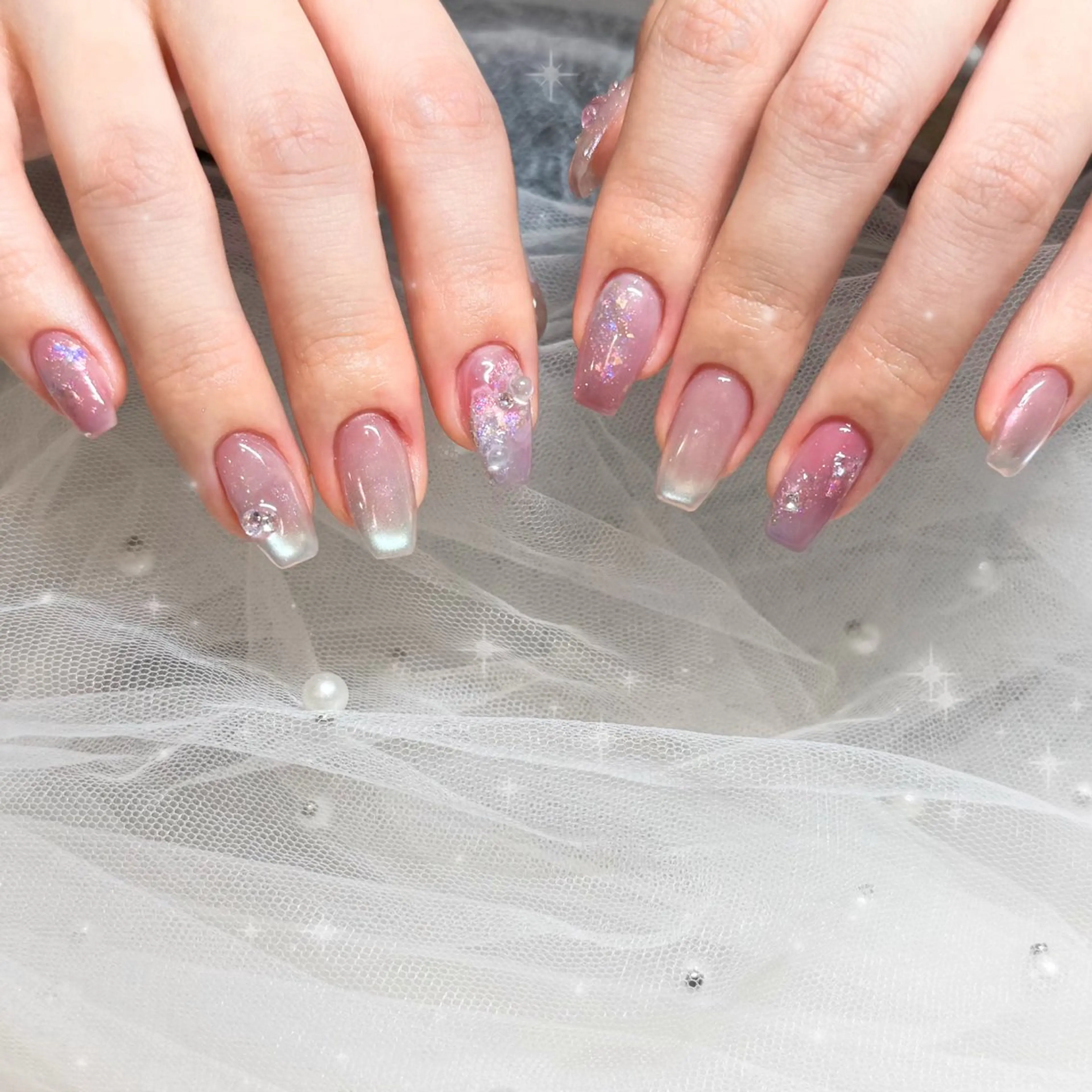 ネイル オーロラネイル マグネットネイル ハンドネイル Karen 新宿のネイルデザイン