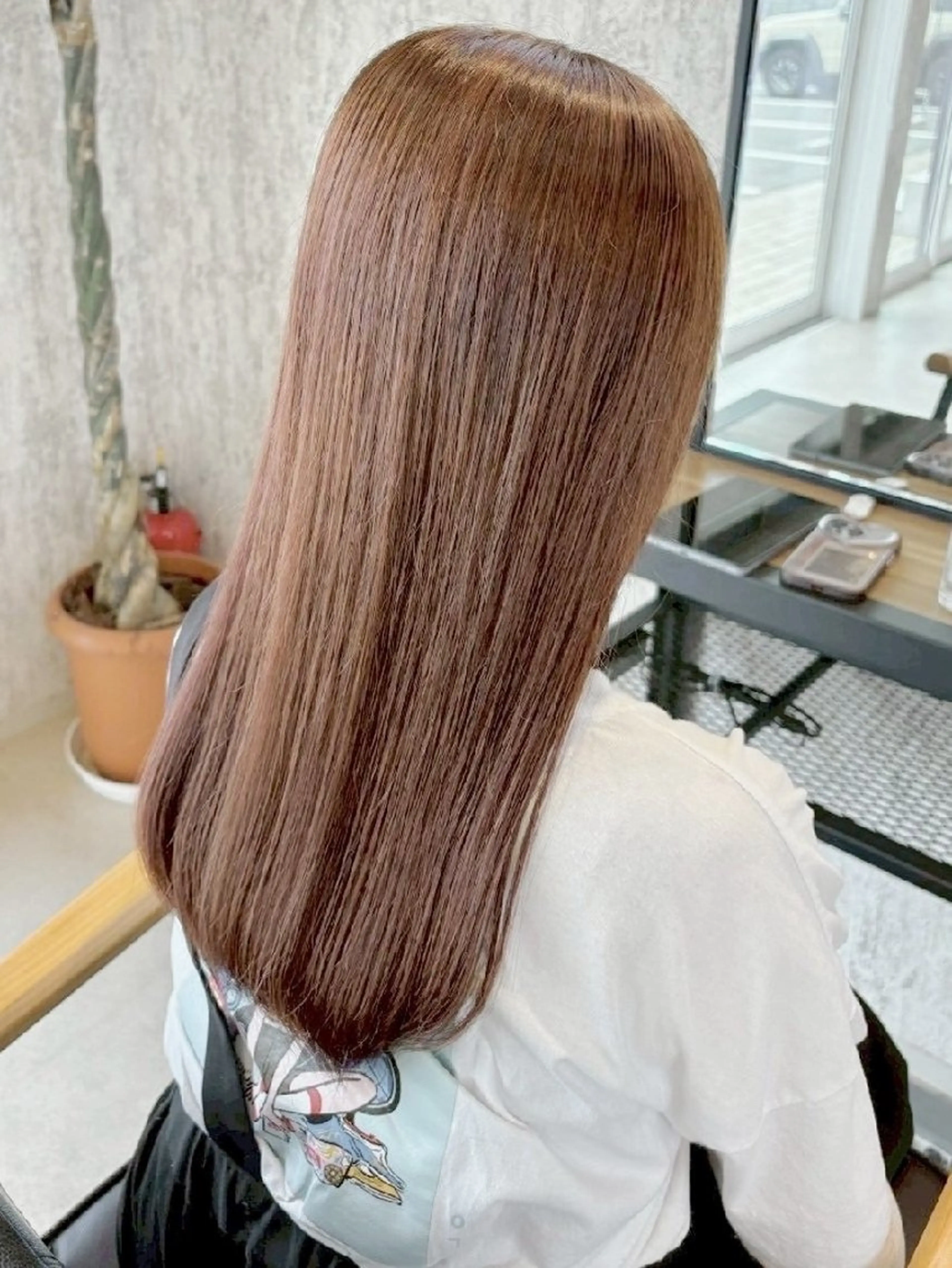 カラー コト ネのヘアスタイル