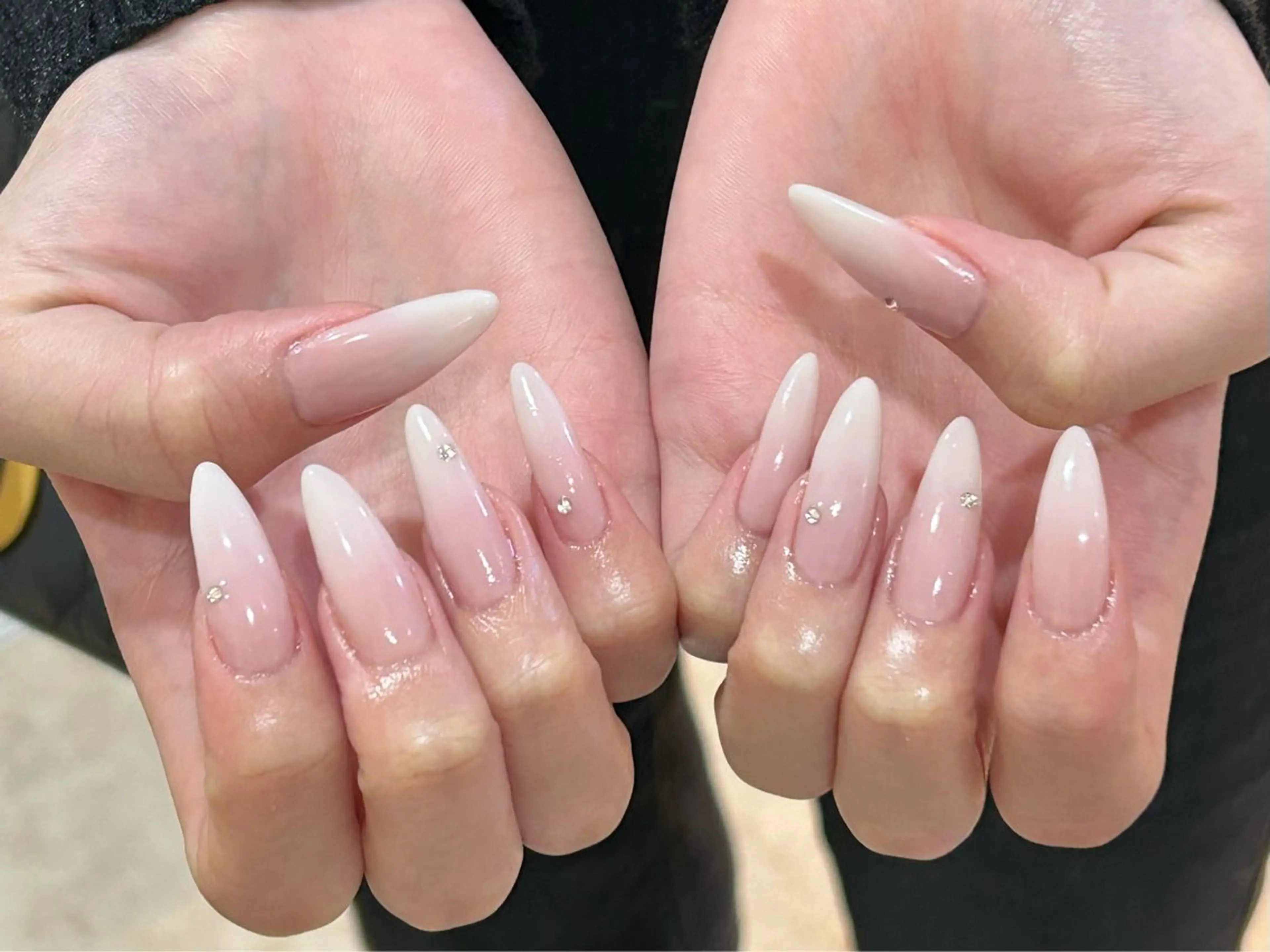 ネイル ストーンネイル ハンドネイル Bianca栄店 はるなのネイルデザイン