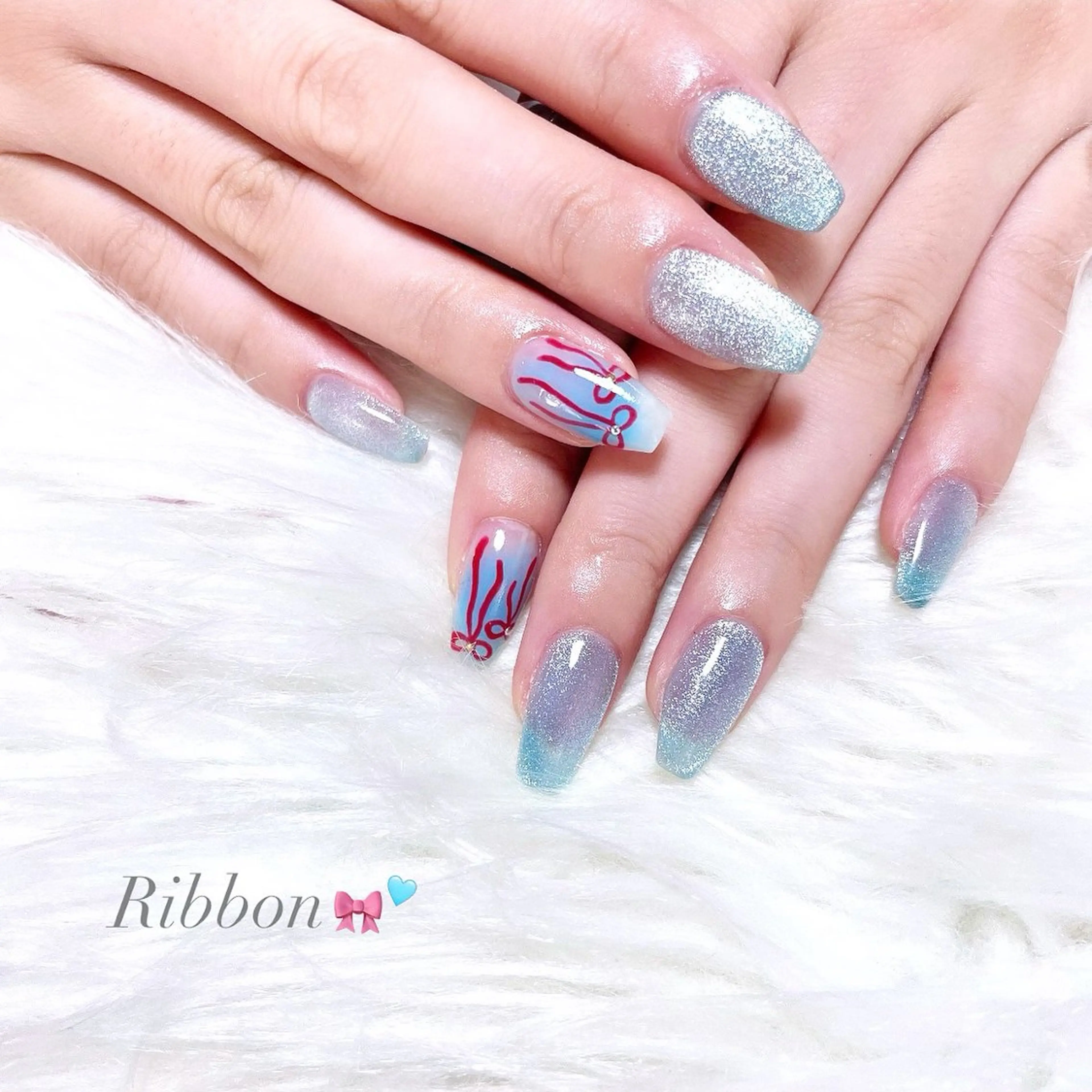 ネイル マグネットネイル リボン ハンドネイル キラオメ Neneのネイルデザイン