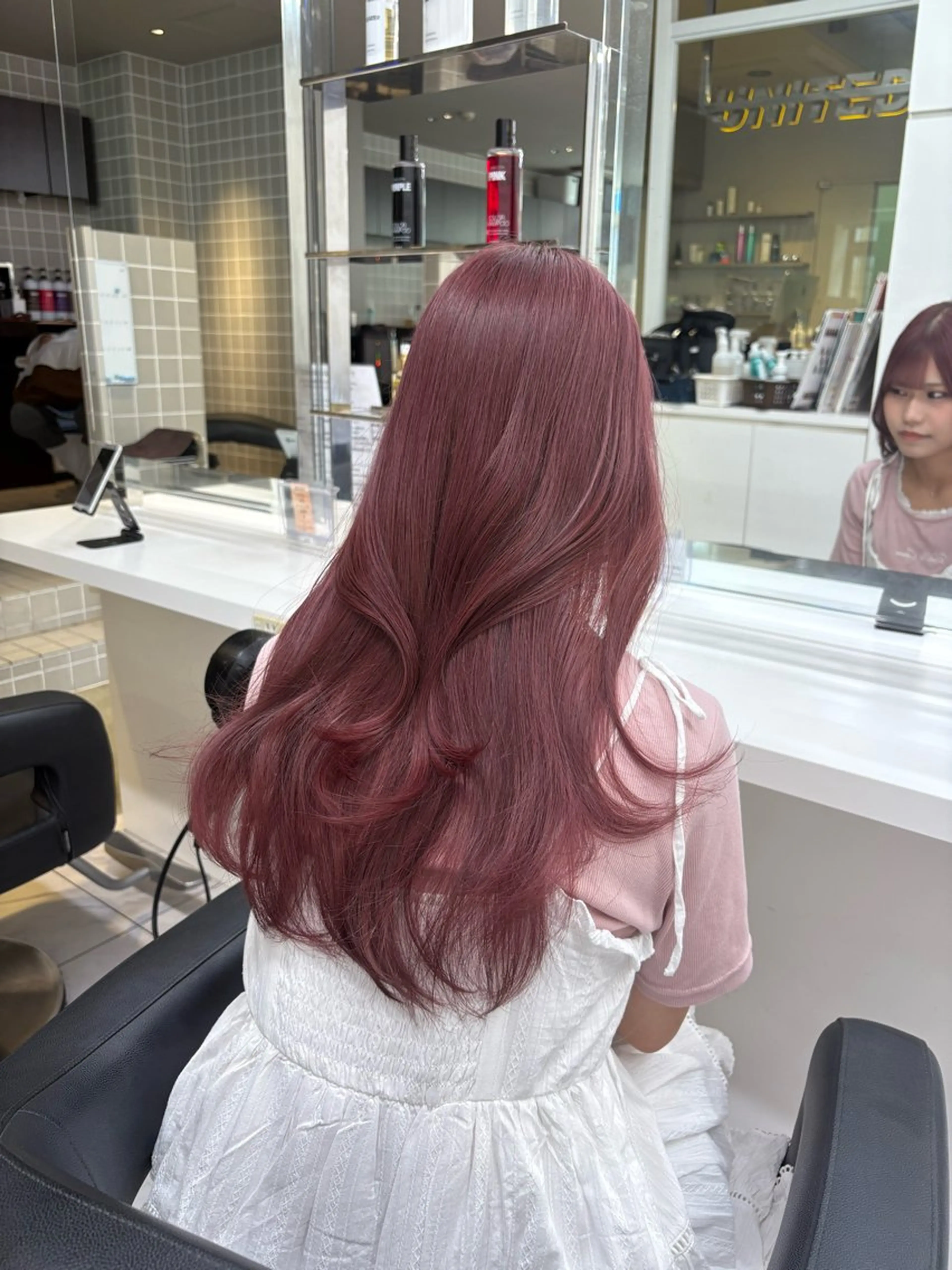 カラー ヘアカラー トリートメント 透明感ベージュ🤎 ナチュラルレイヤーのヘアスタイル