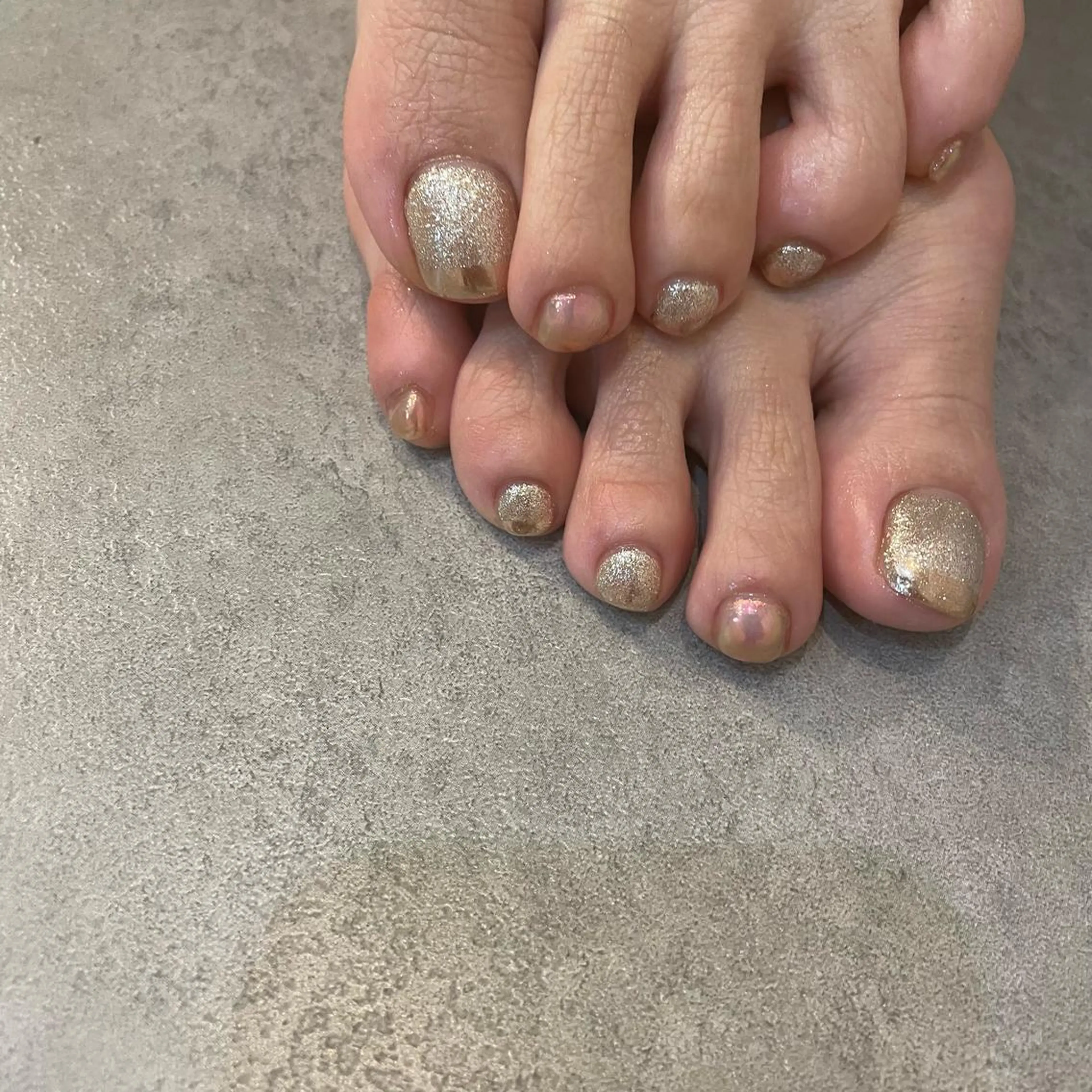 ネイル オーロラネイル ミラーネイル Nail Salon Gummi.のネイルデザイン