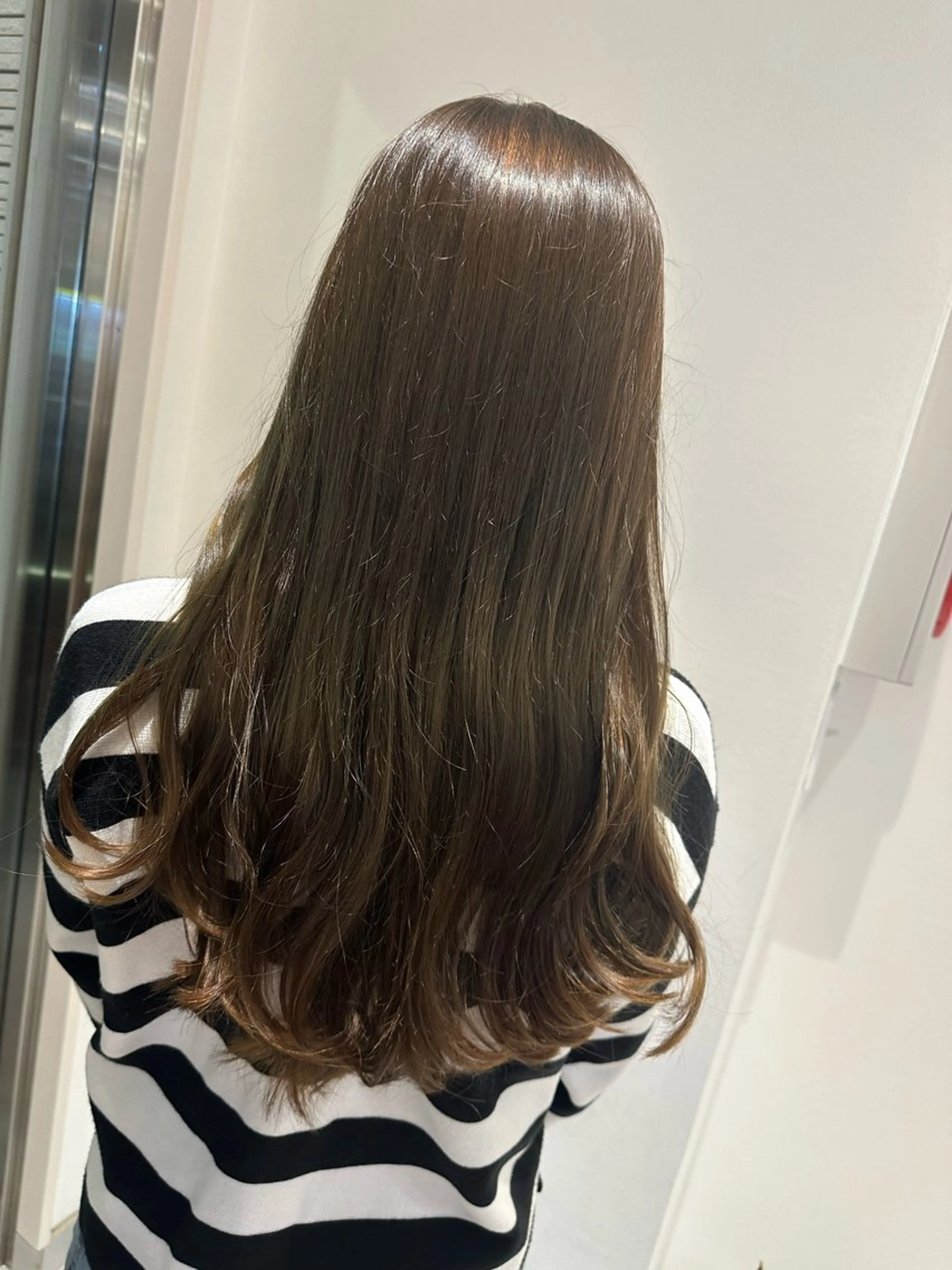 ロング 倉地 芹奈のヘアスタイル