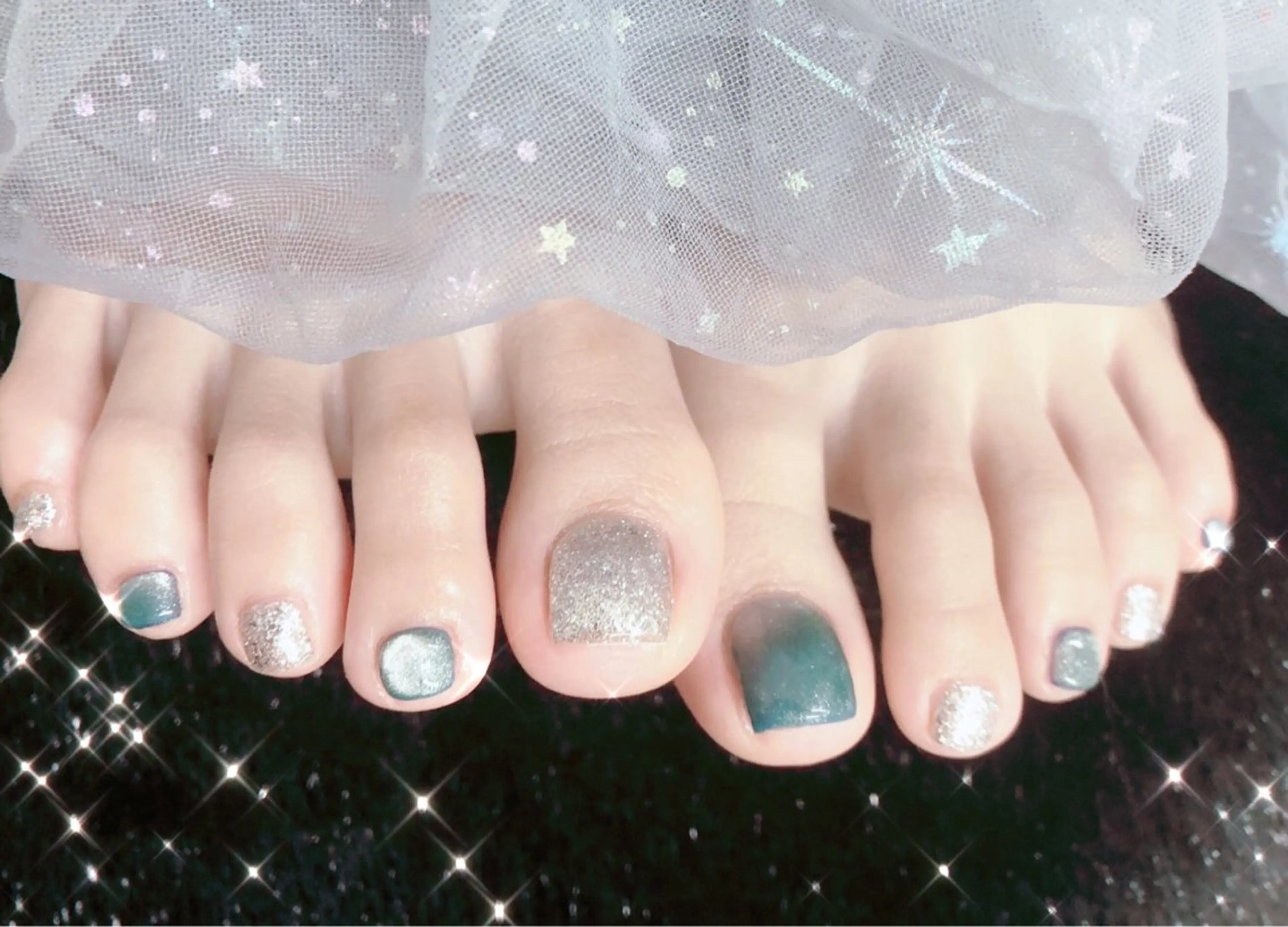 ネイル オーロラネイル フットネイル ジェルネイル ハート 韓国ネイル フットネイル 大門浜松町 ネイルのネイルデザイン