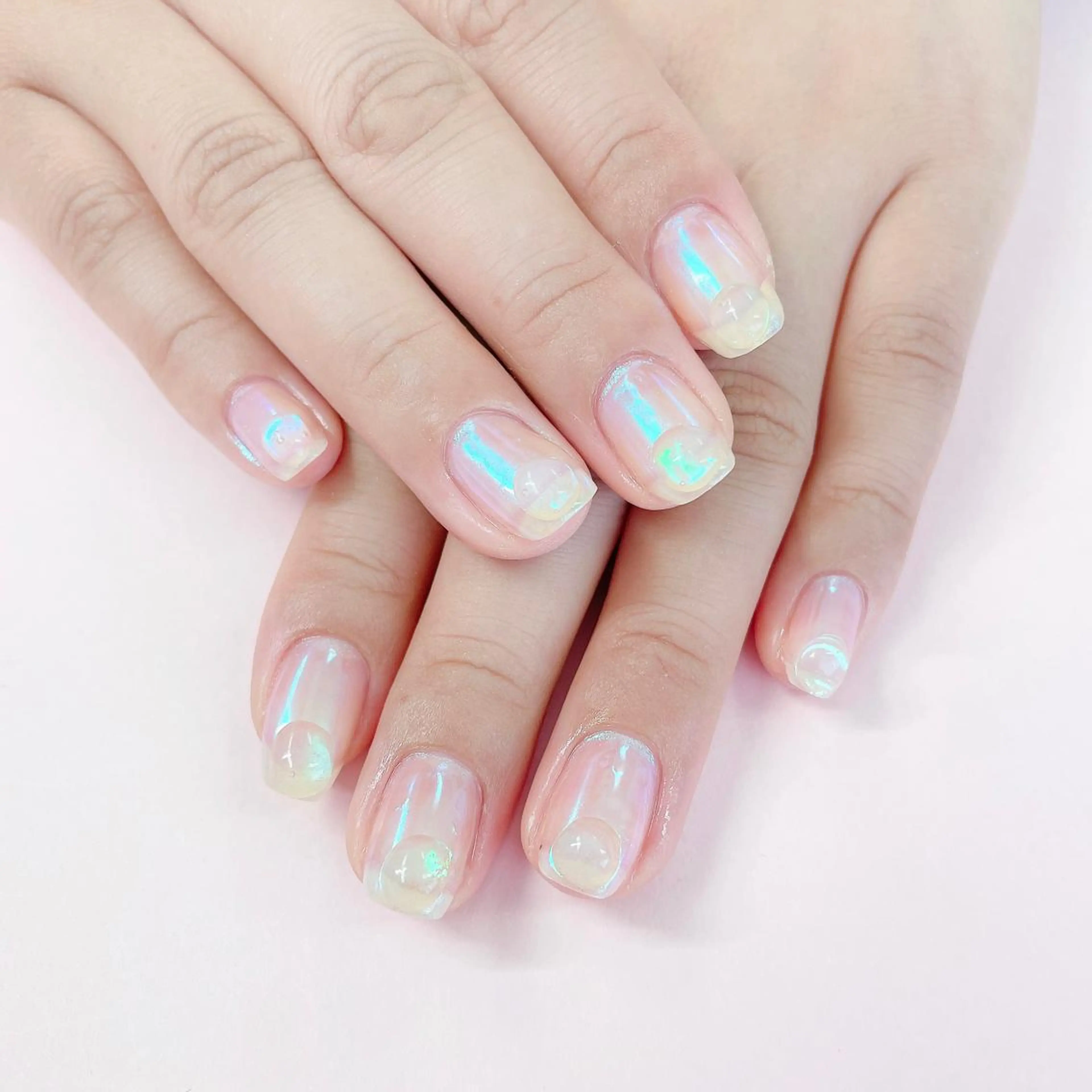 ネイル オーロラネイル ハンドネイル 大阪福島韓国束感まつ げ Sayaka🤍のマツエク・マツパデザイン