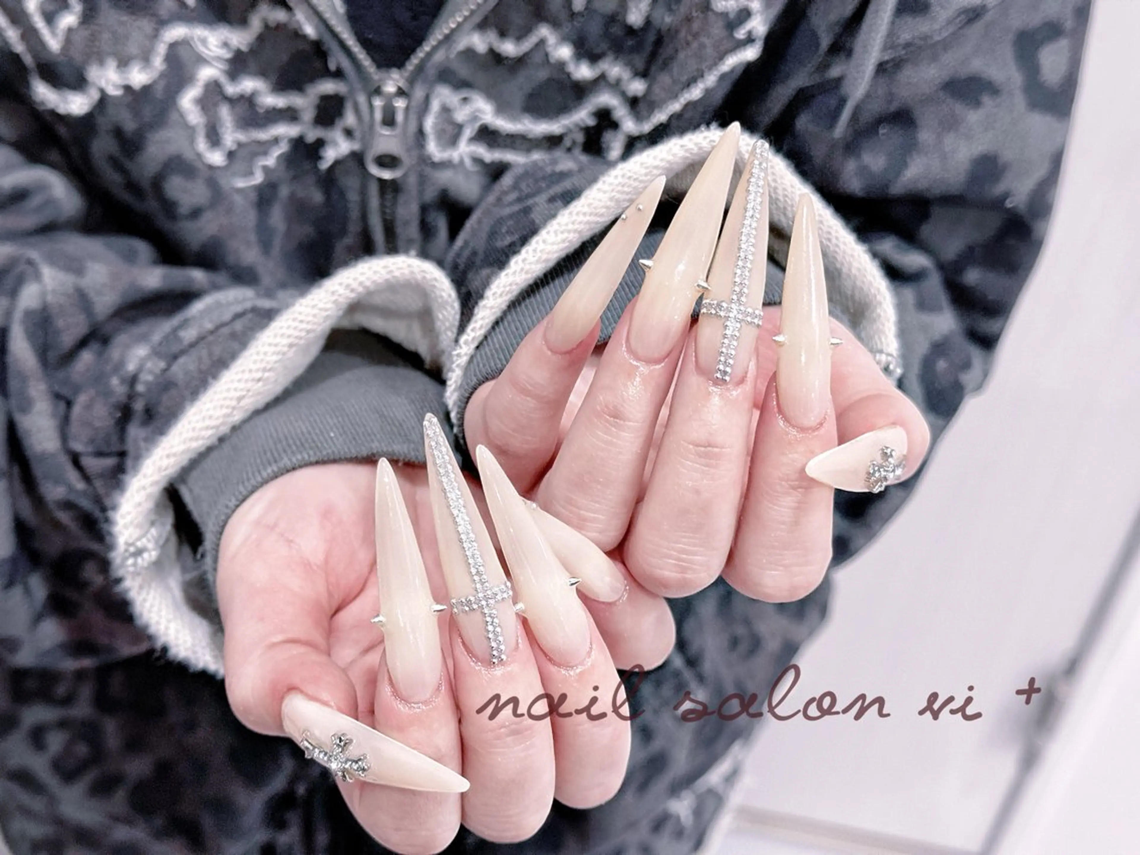 ネイル ハンドネイル ✨Nailsalon Vi+✨のネイルデザイン