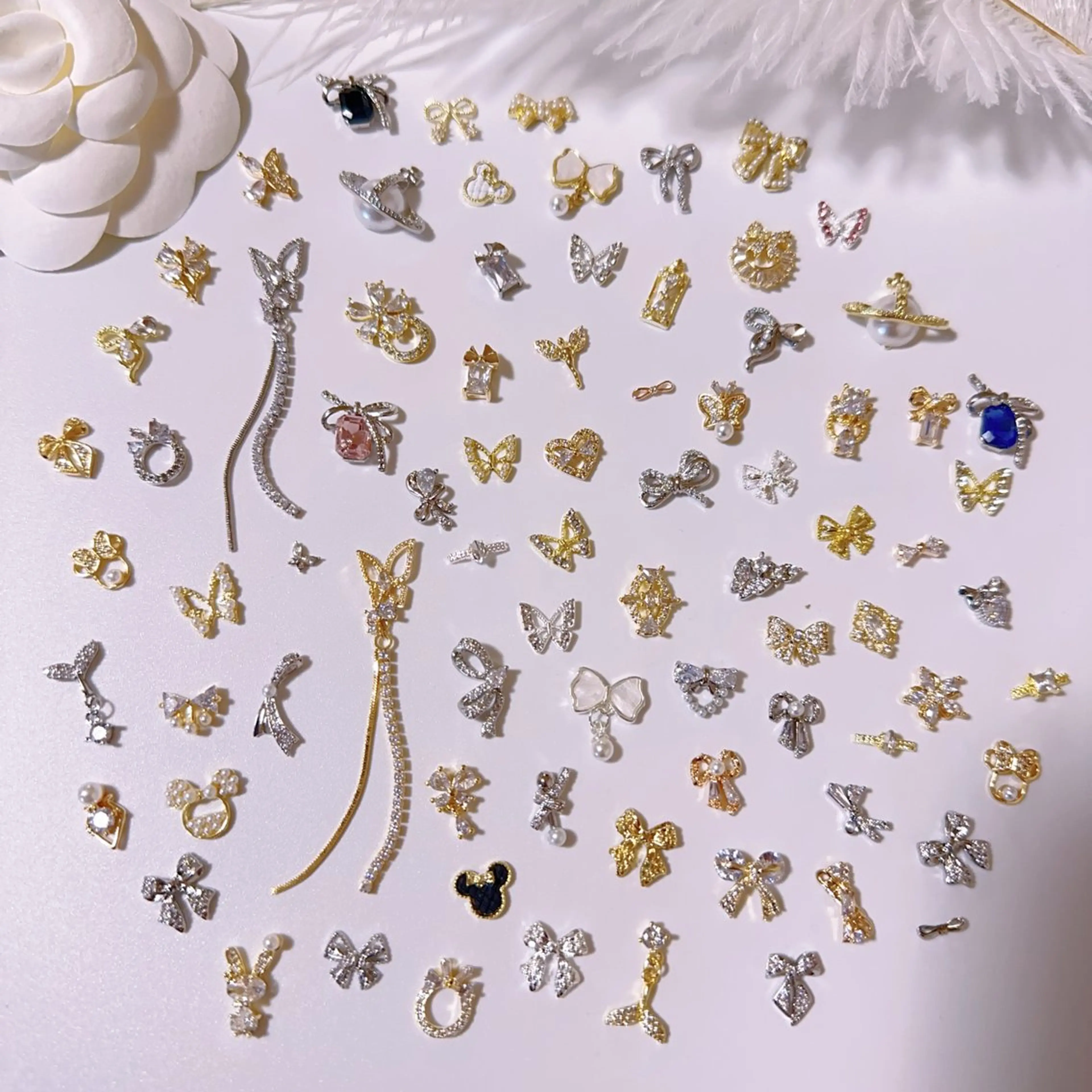 ネイル オーロラネイル フットネイル 韓国ネイル ラメ(グリッター) ラメグラデーション Belle nail salon 新小岩のネイルデザイン