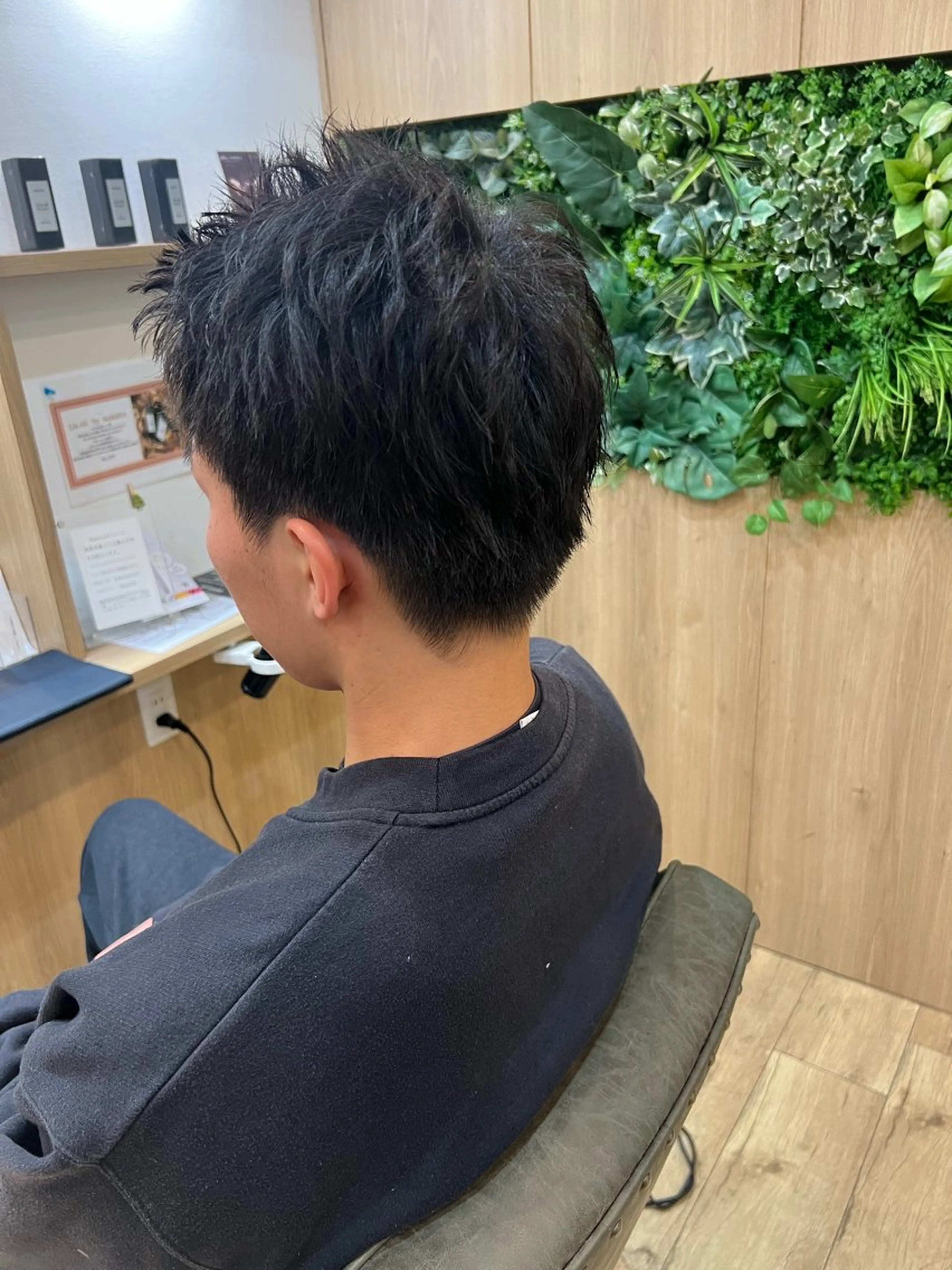 カラー 竹内 愛理のヘアスタイル