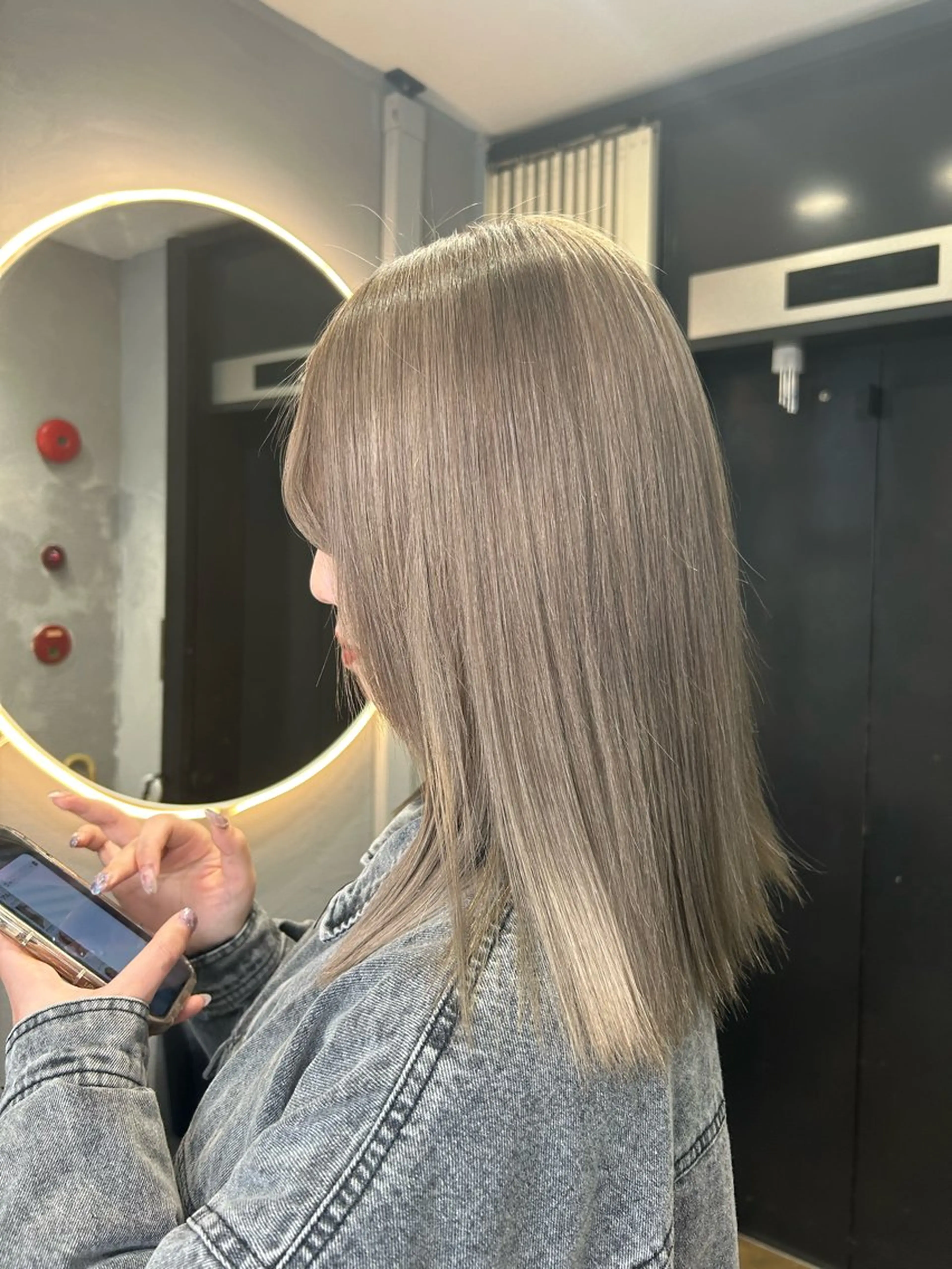 ロング カラー ヘアアレンジ メンズ メンズブリーチ ベージュカラー ブリーチ ヘアカラー MOE🌙 博多ハイトーンのヘアスタイル