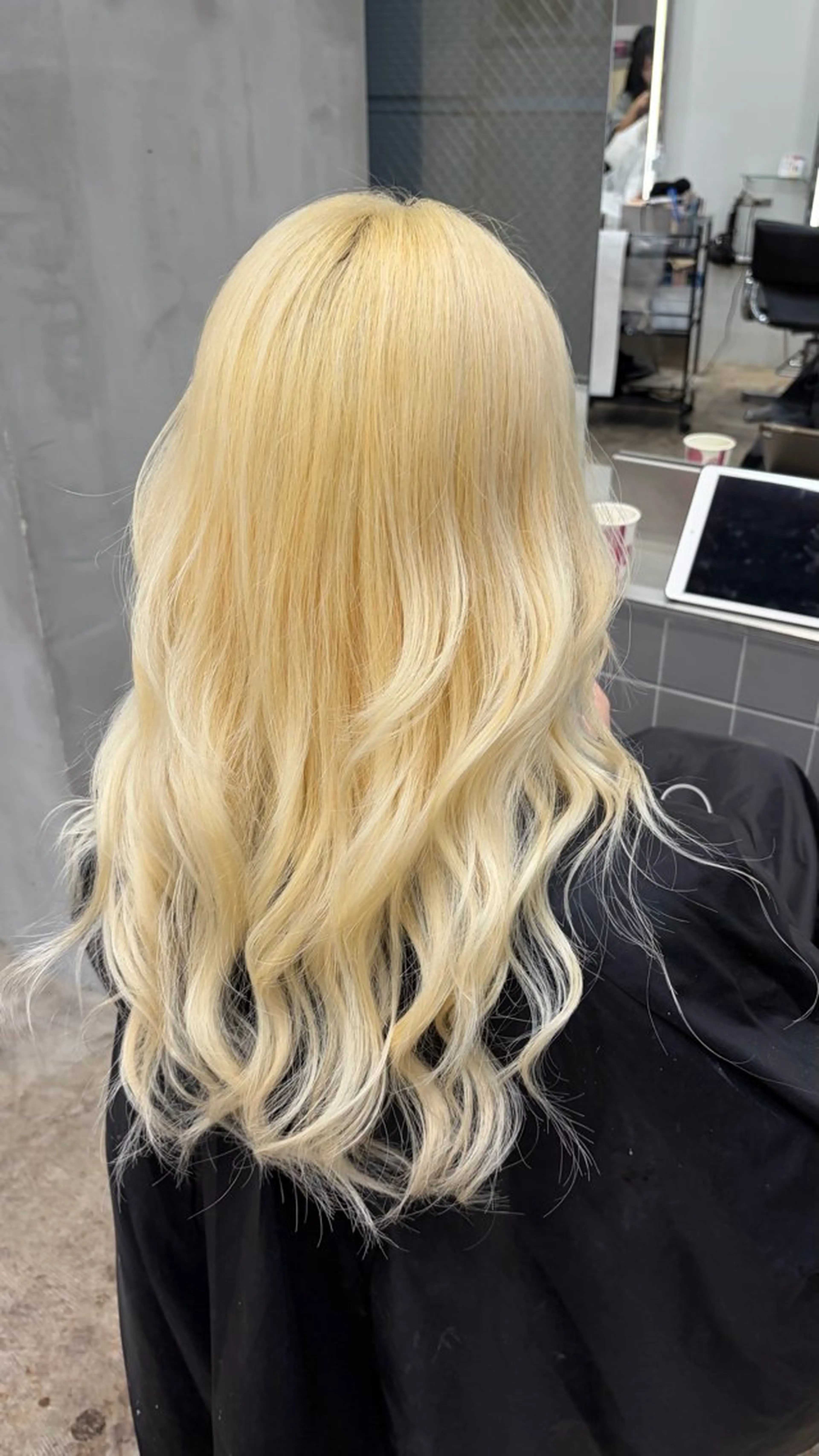 ロング カラー ヘアカラー るかハイトーンピンク カラー/プルエクステのヘアスタイル