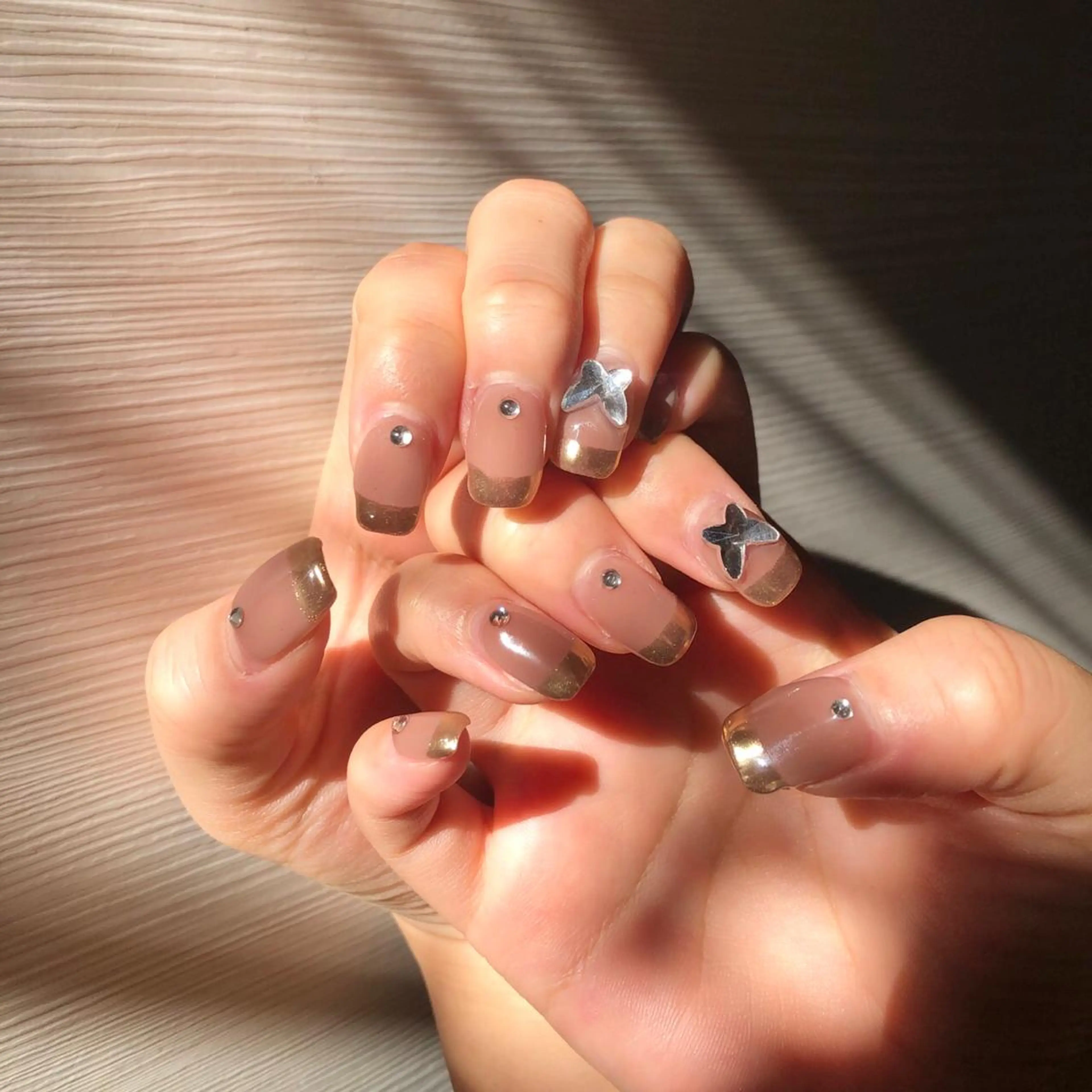 ネイル フレンチネイル ミラーネイル ✨アン ミユ✨のネイルデザイン