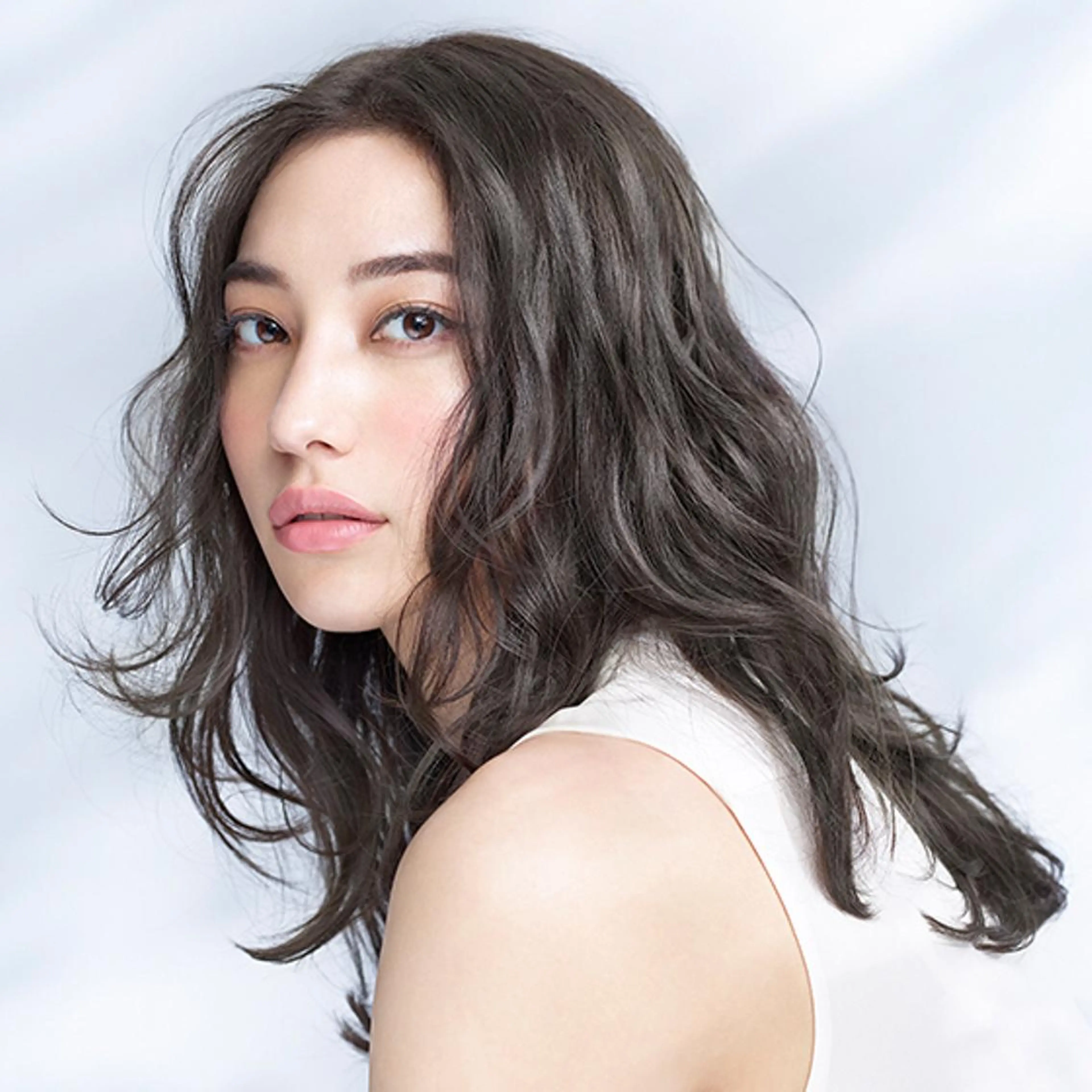 ミディアム カット パーマ Relais 覚王山のヘアスタイル