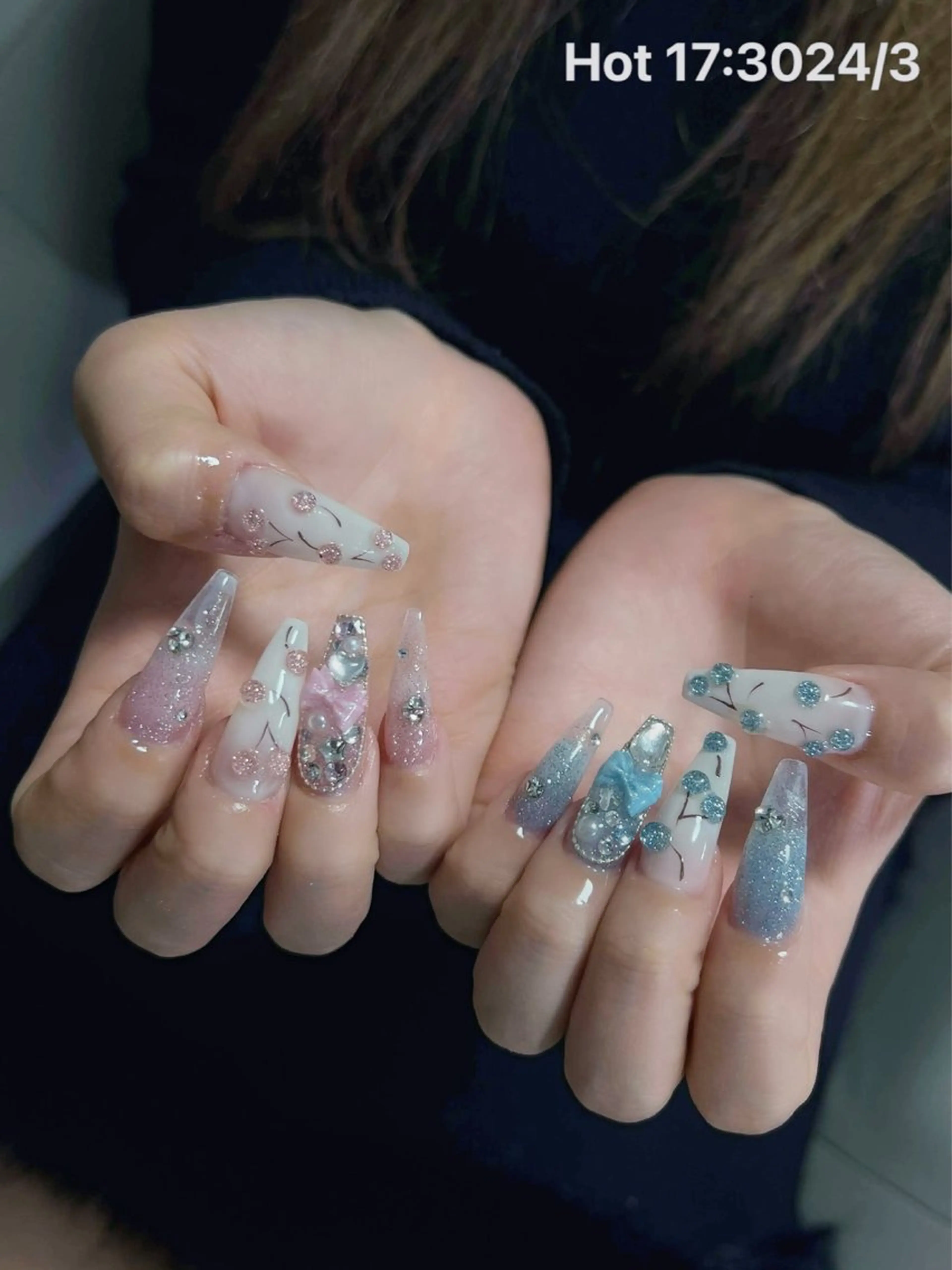 ネイル オーロラネイル クリアネイル 成人式 フラッシュネイル ジェルネイル ZUZU AMEE NAILのネイルデザイン
