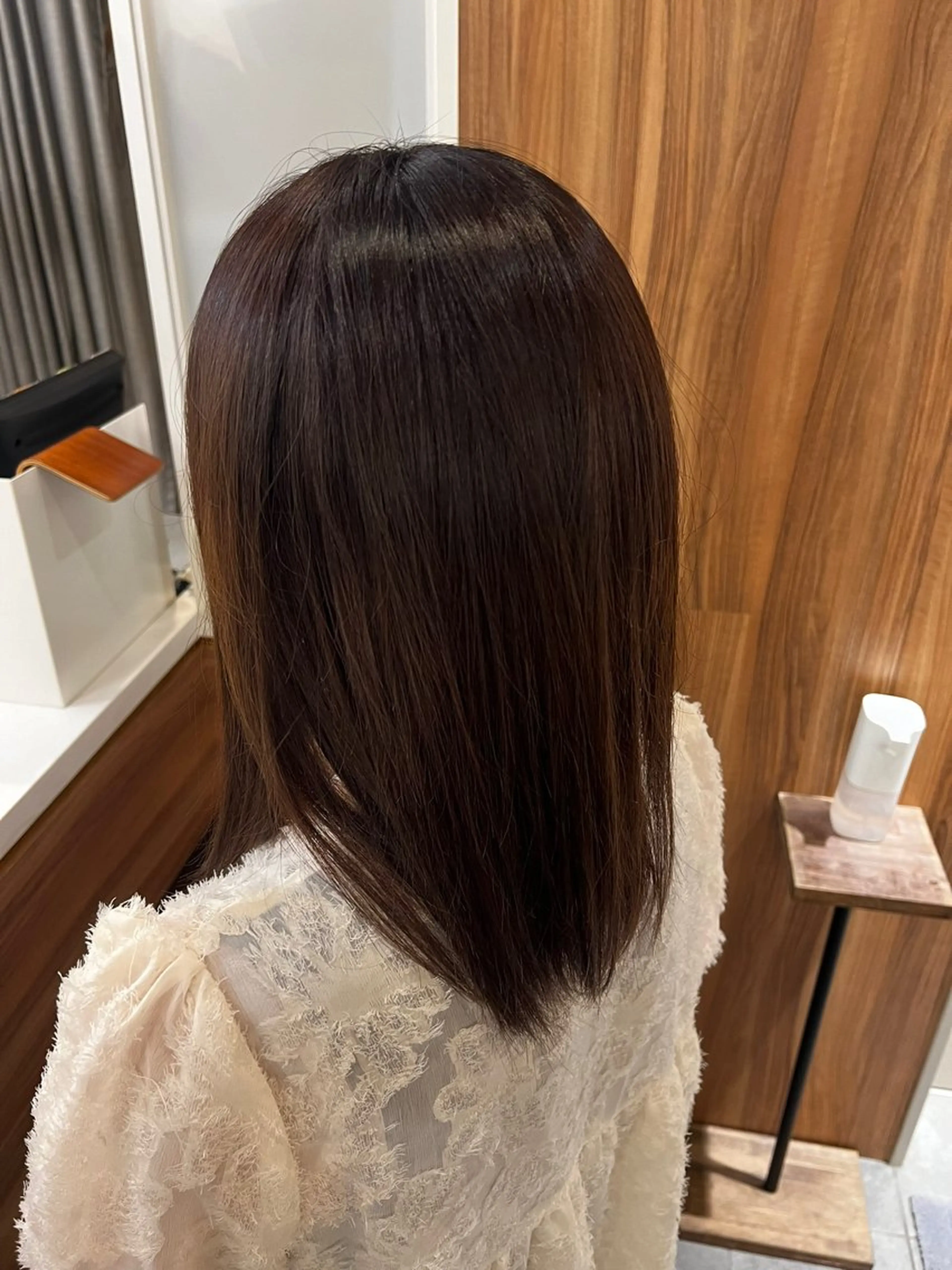 ミディアム カラー コバヤシ ユメのヘアスタイル