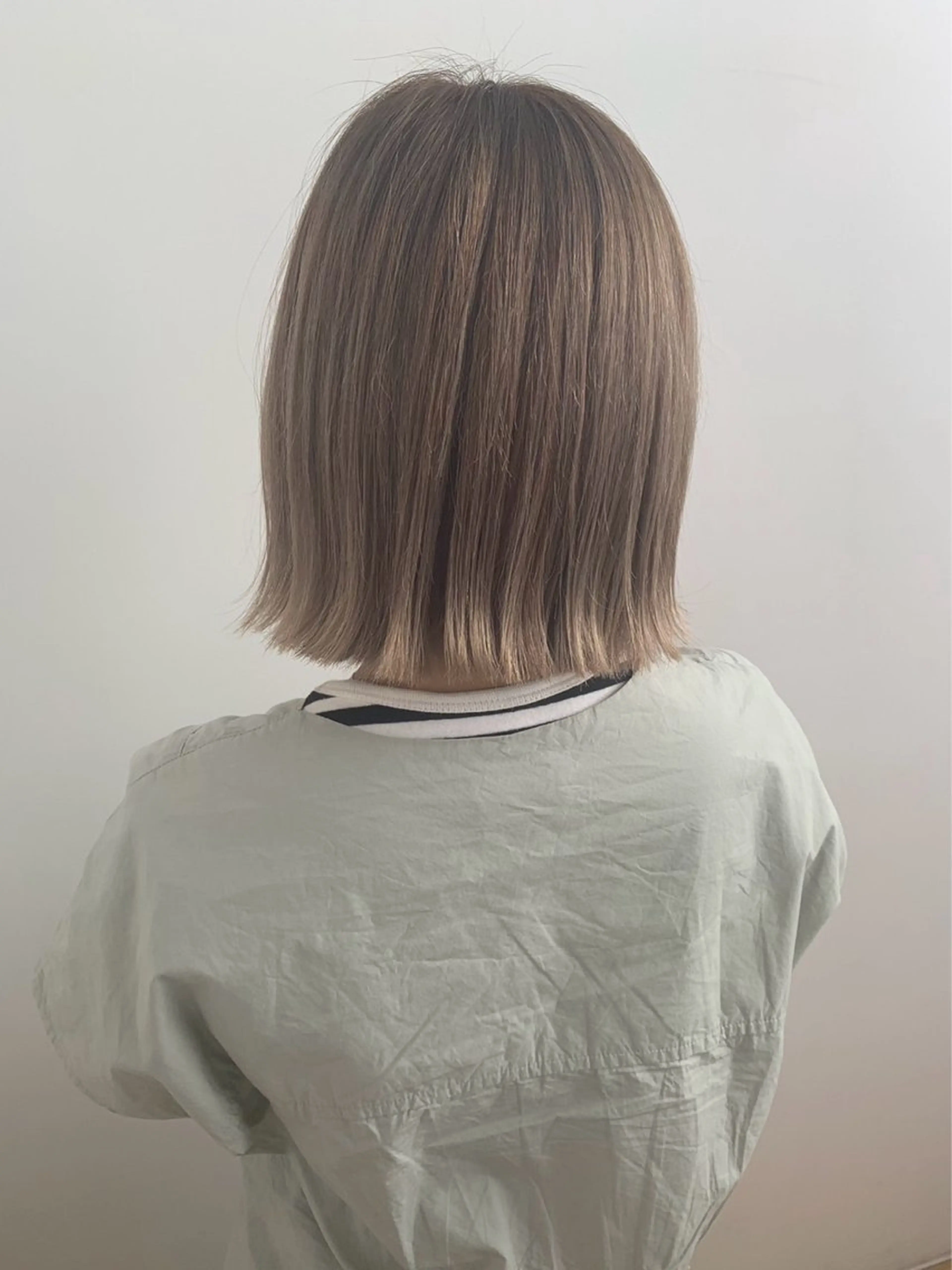 ショート カラー ボブ カットモデル募集 ロロネー三国のヘアスタイル