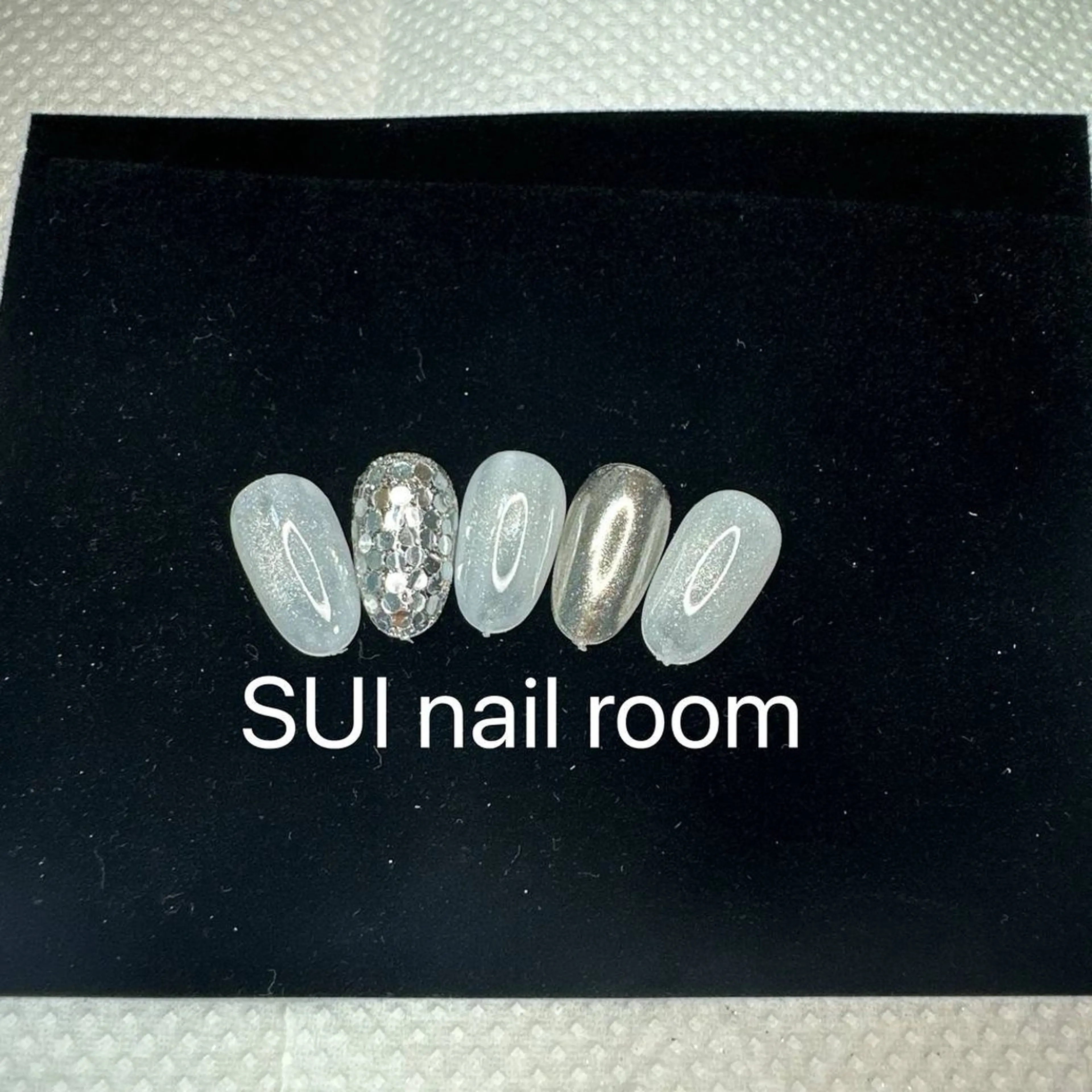 ネイル ミラーネイル シルバー ハンドネイル SUI Nail Roomのネイルデザイン
