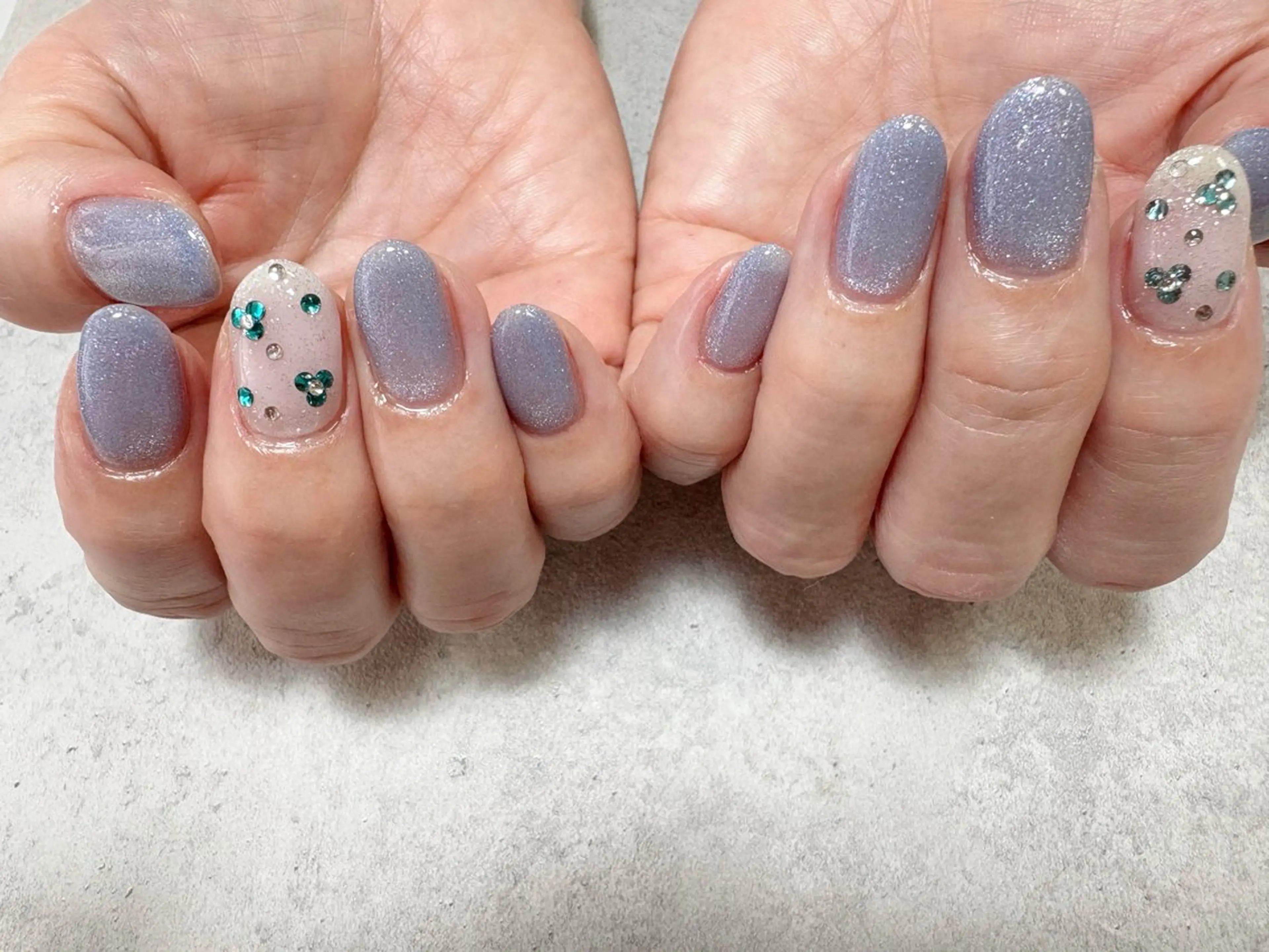 ネイル アートネイル マグネットネイル gypso.267 🌷SETO🌷のネイルデザイン