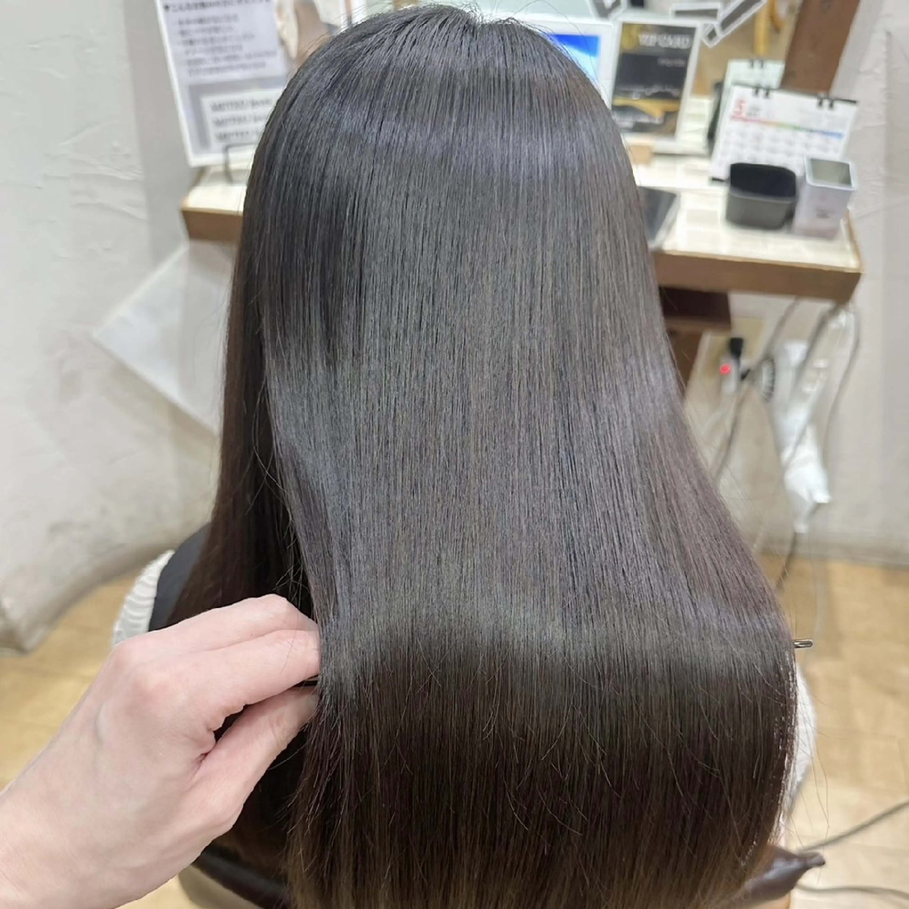 カラー ロング 無料モデル募集中🫧 田村 羽夏のヘアスタイル