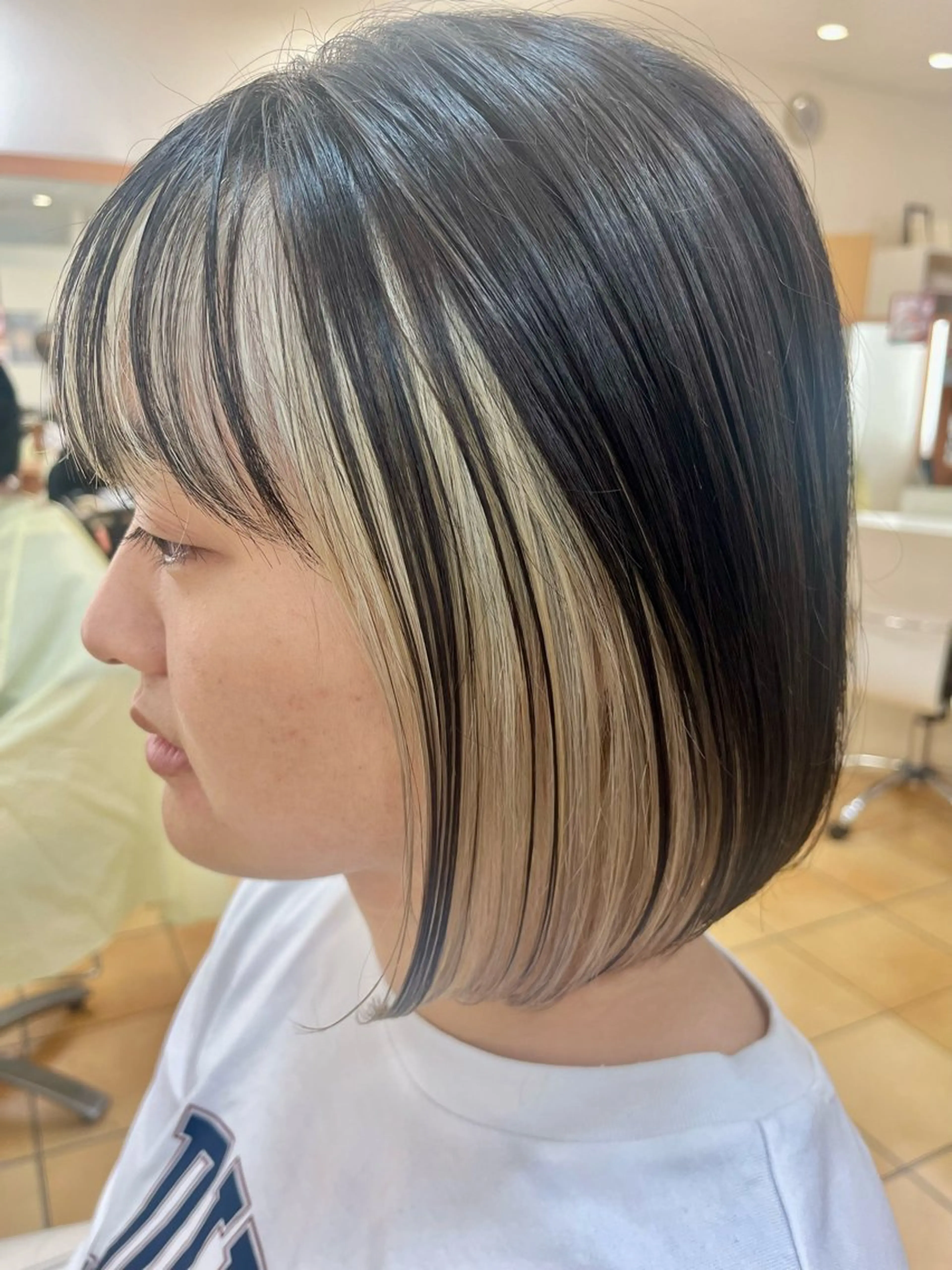 ショート カラー ブリーチ ボブ カット ヘアカラー 遠山 祐樹のヘアスタイル
