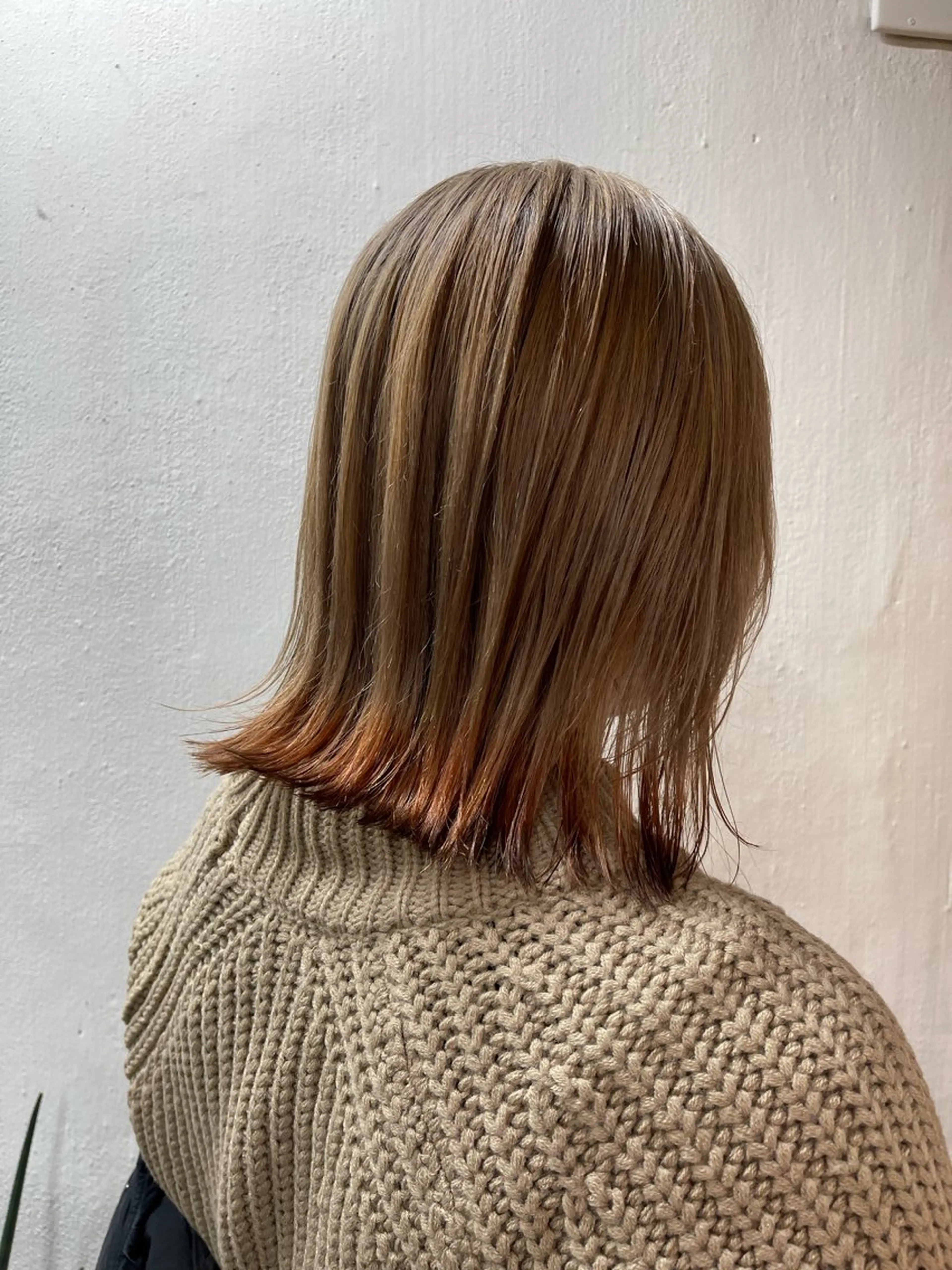 ミディアム カラー ヘアアレンジ メンズ メンズブリーチ メンズインナーカラー ブリーチ ケアブリーチ デザインカラー 安部佑哉/ハイトーン /レイヤー/ブリーチのヘアスタイル