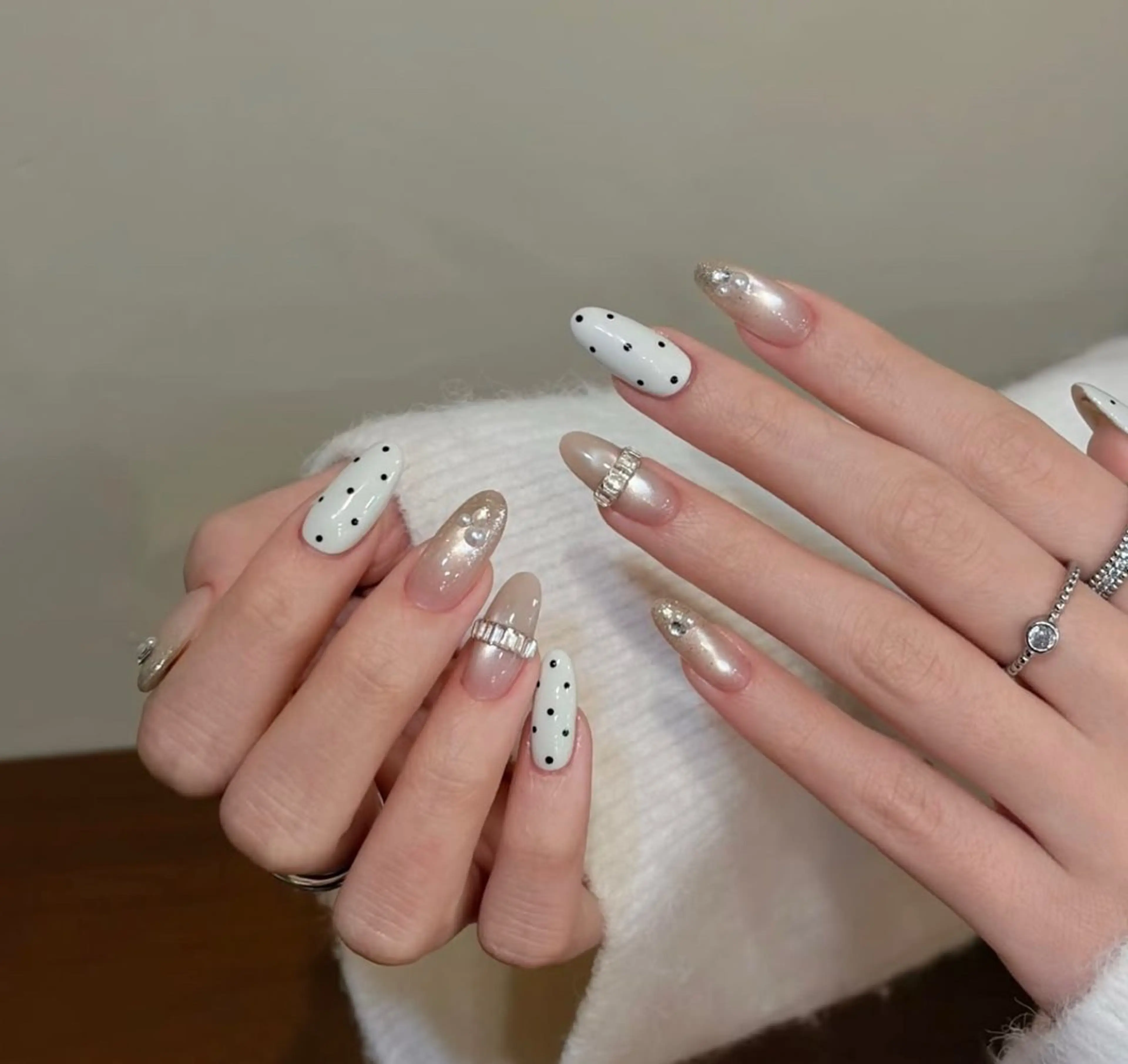 ネイル 韓国ネイル 持ち込み ニュアンスネイル ネイルチップ ハンドネイル Tini ANA.CHUOのネイルデザイン