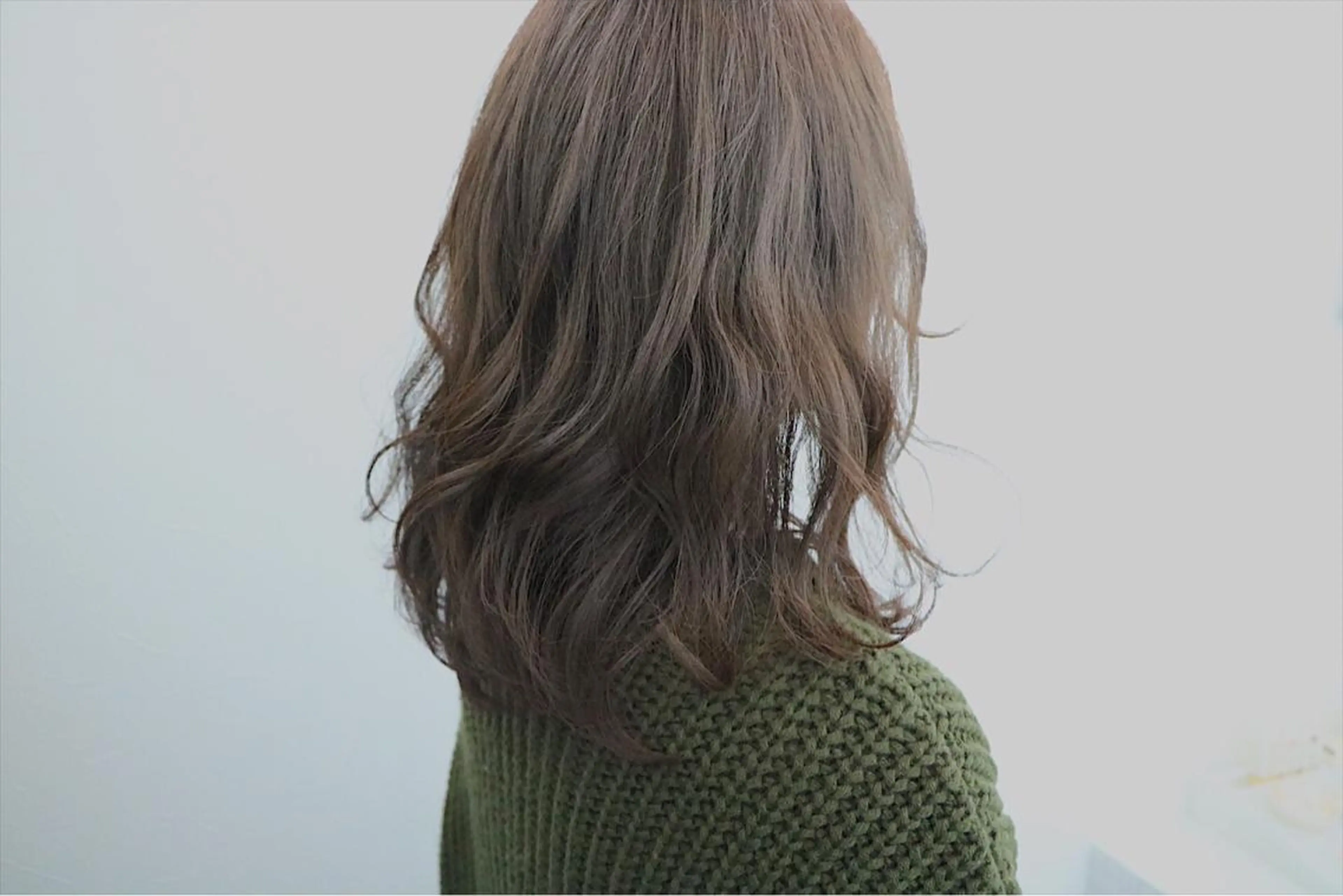 セミロング カラー グレージュ soins de MaLilyのヘアスタイル