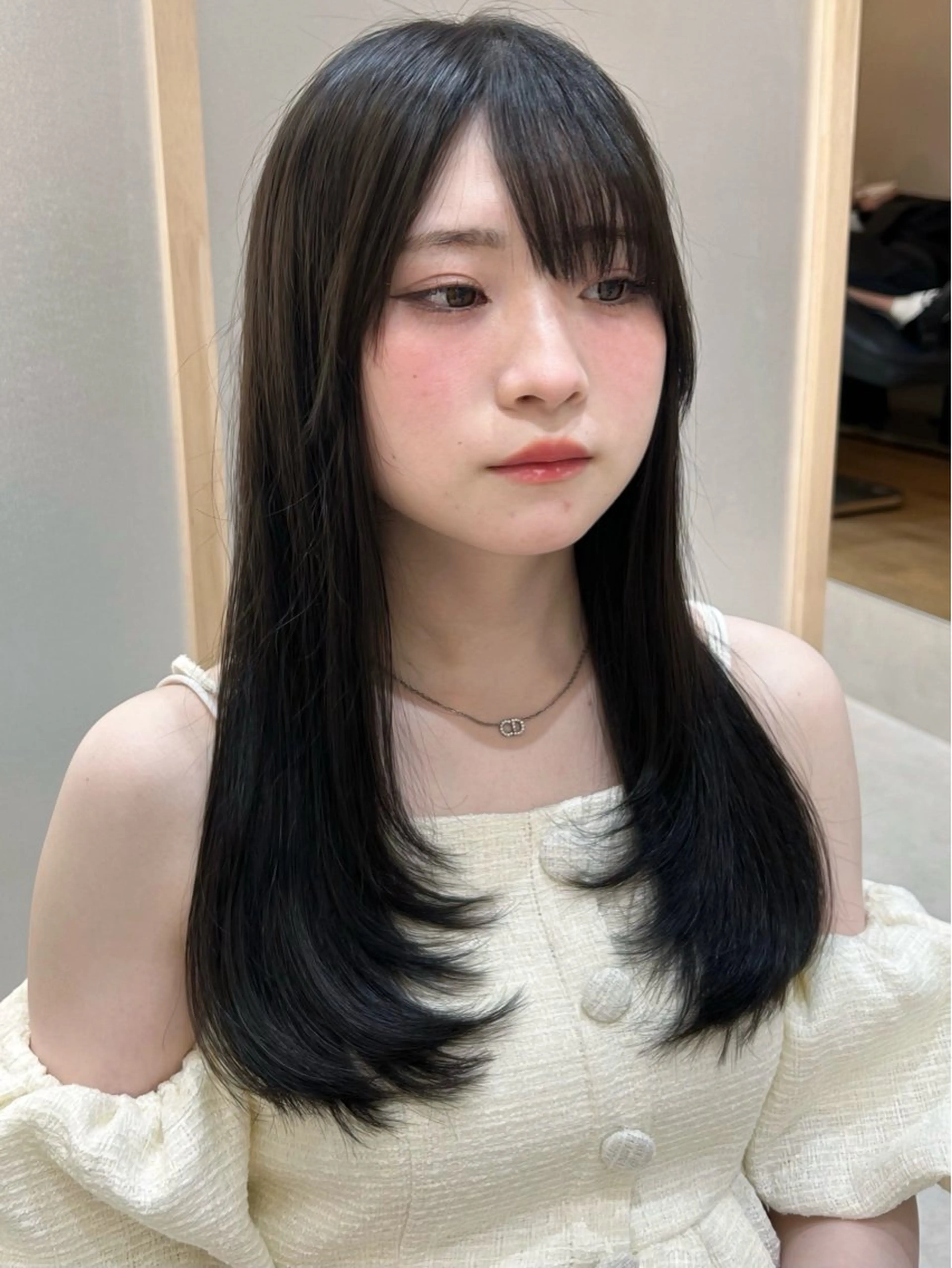 ロング カラー 透明感カラー くびれヘア 髪質改善 韓国風ヘア レイヤーカット カット ヘアカラー トリートメント レイヤーカット☆顔ま わりカット＊田村りおのヘアスタイル