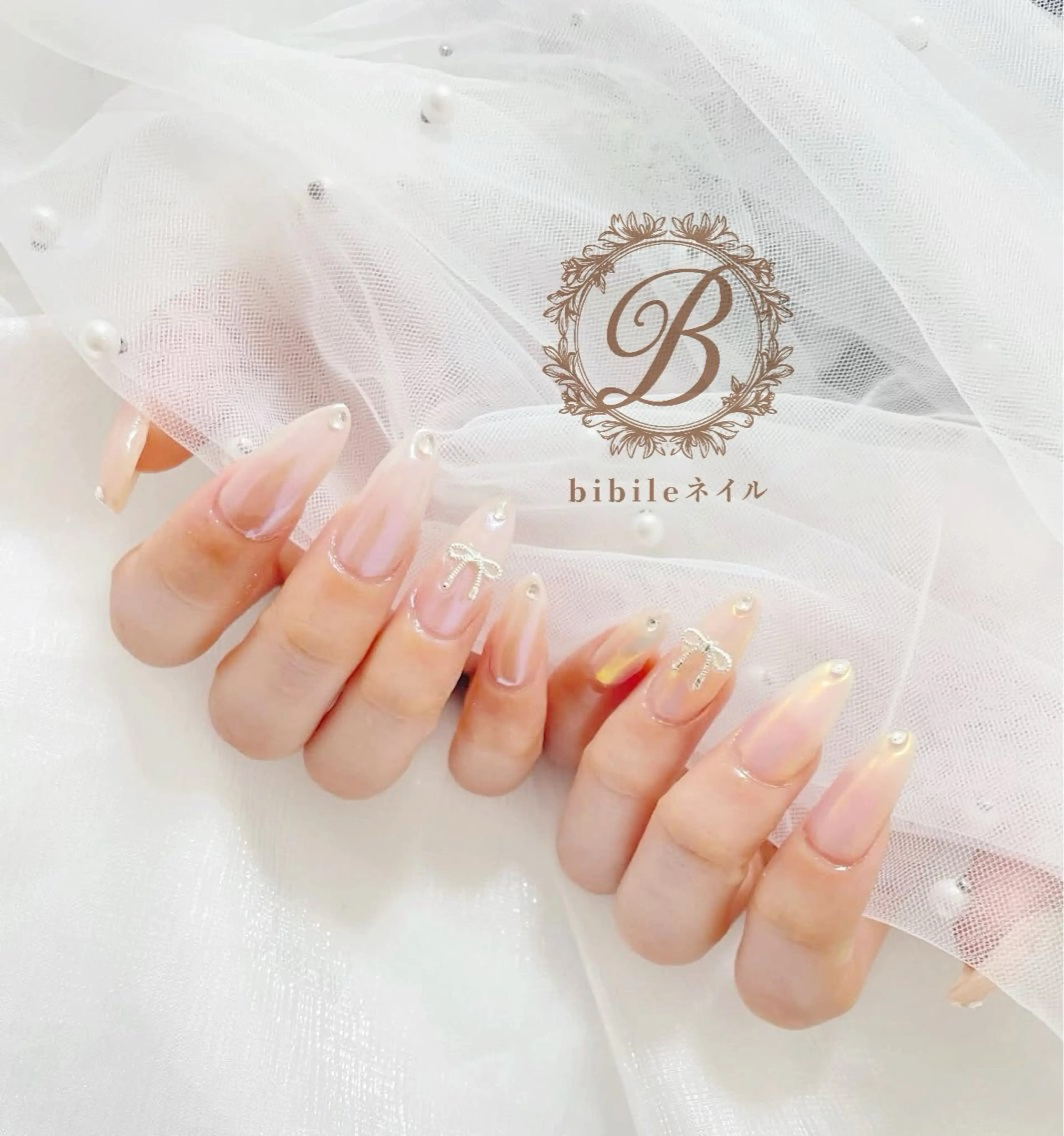 ネイル ストーンネイル ハンドネイル 島尻 ユインのネイルデザイン