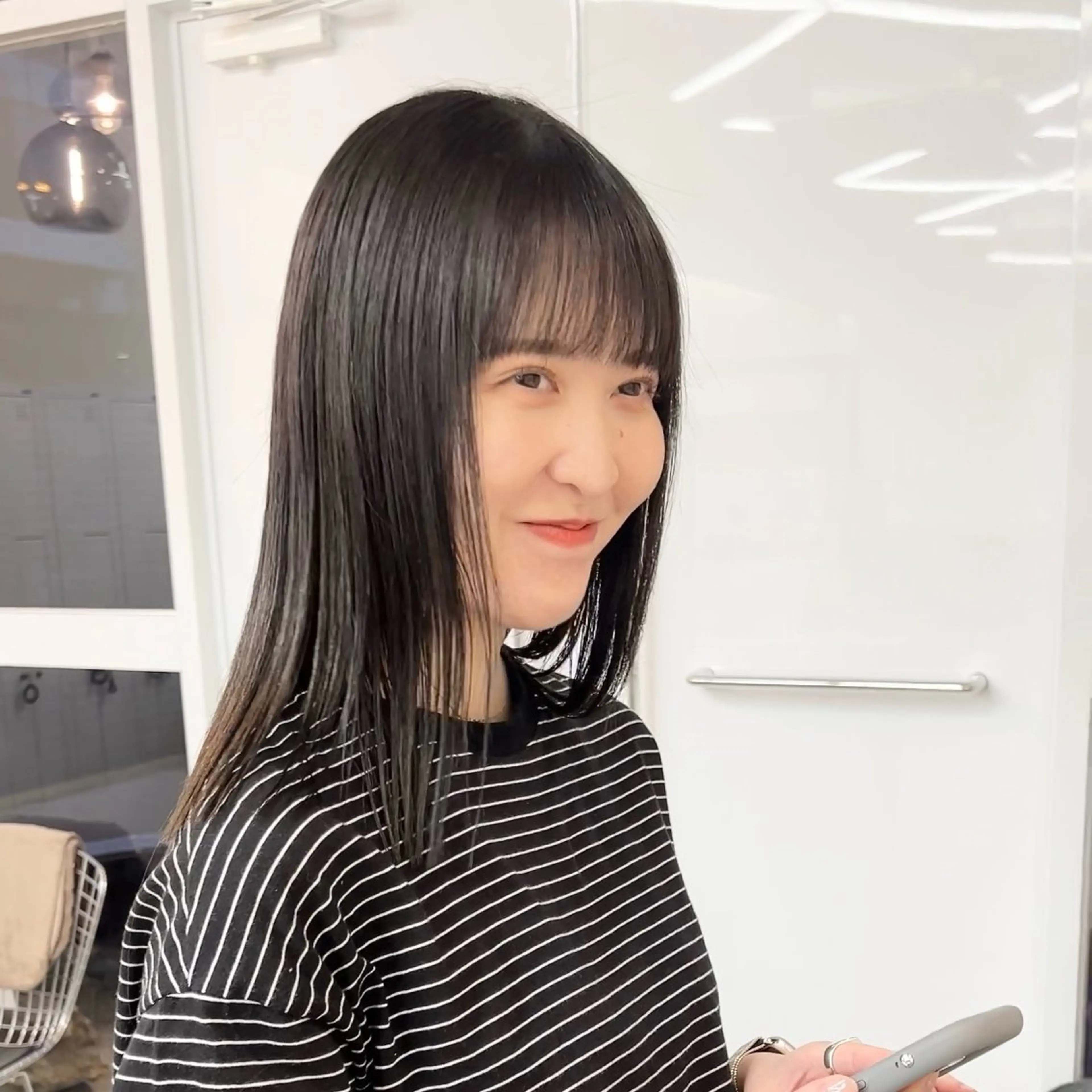 ミディアム ミディアムパーマ 縮毛矯正 縮毛矯正 クロスパーマ× 透明感カラー✂︎のヘアスタイル