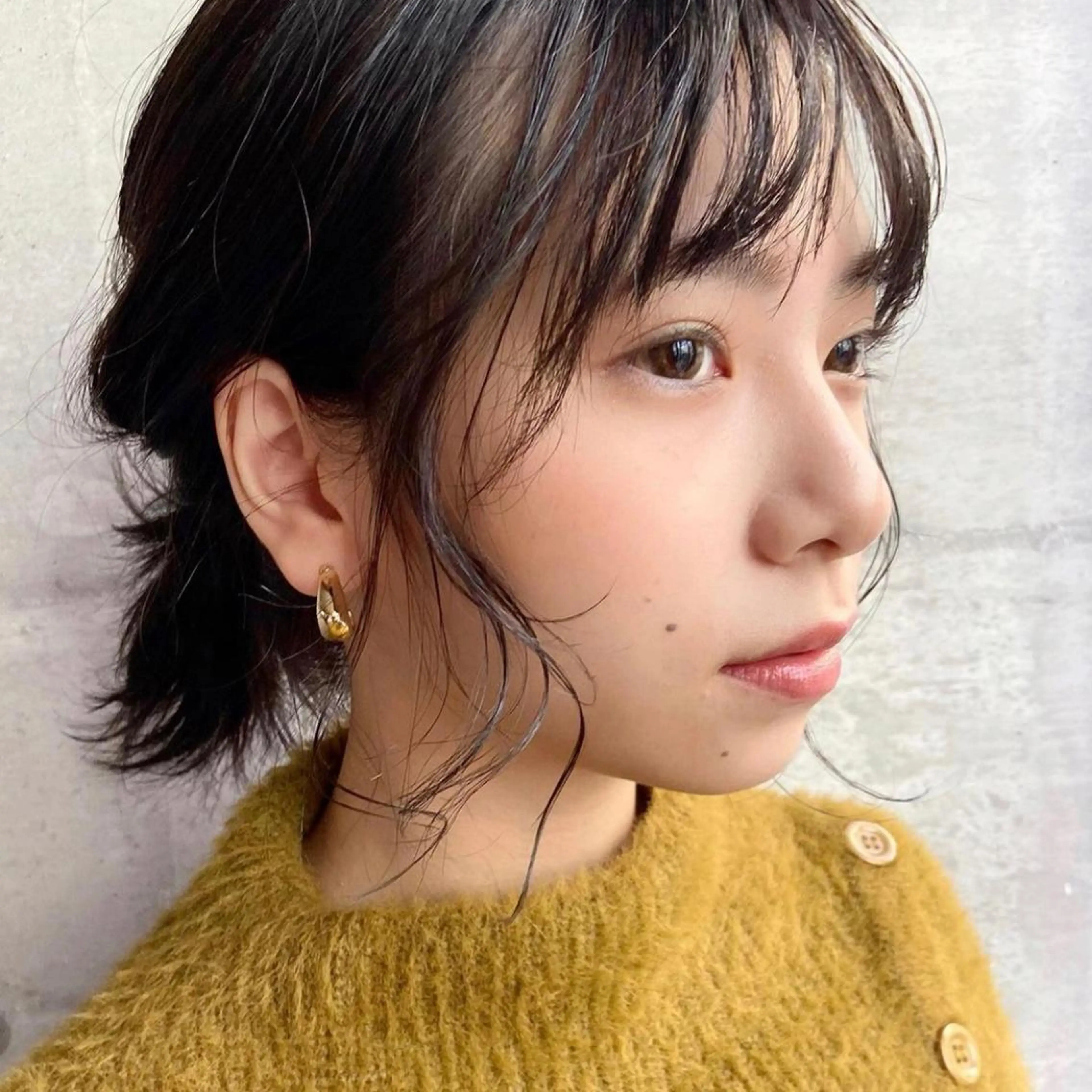 ミディアム カラー アッシュ アッシュブラウン ブラウンカラー カット 韓国ヘア /男女☘️ 細江 美紅のヘアスタイル