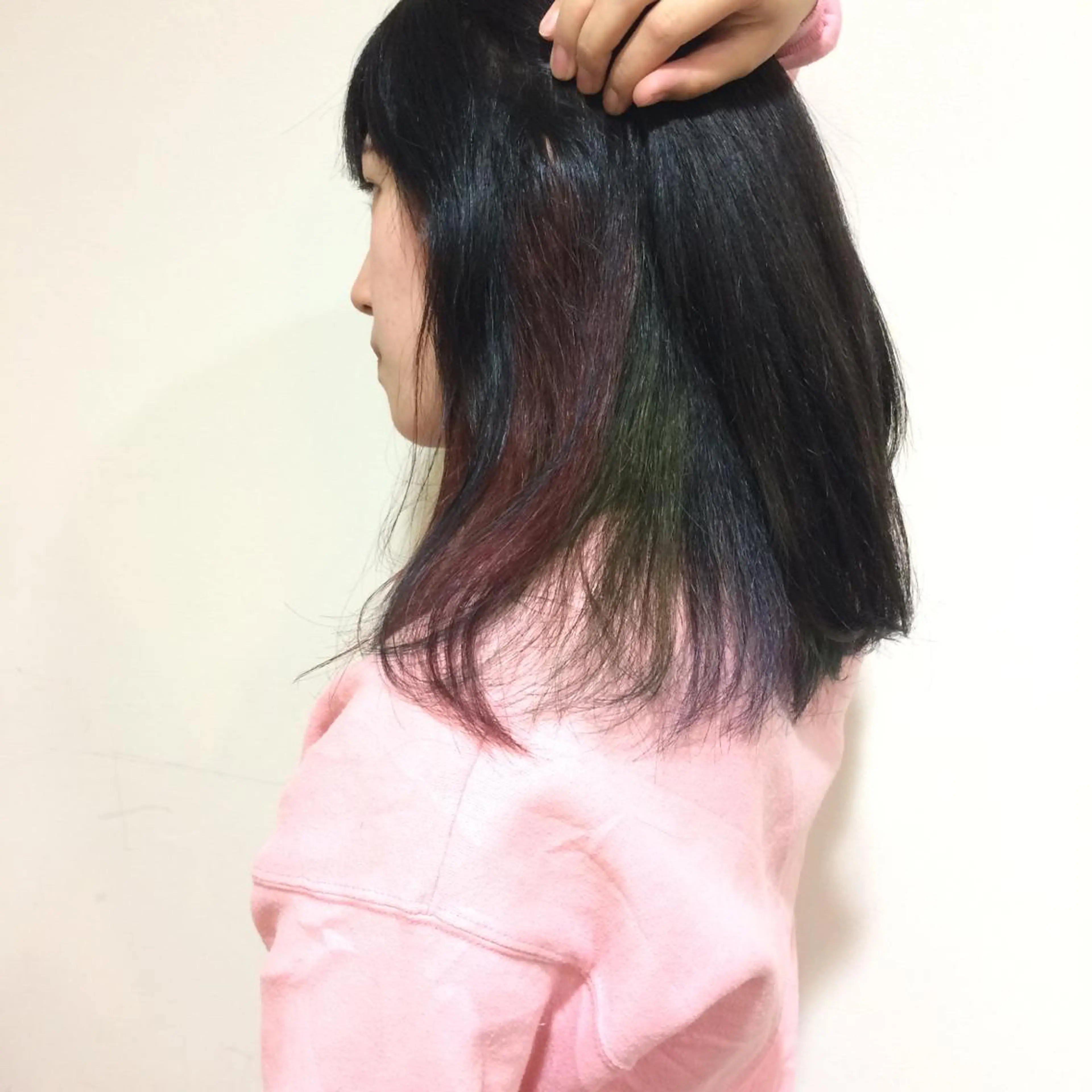 ショート ミディアム セミロング ロング カラー パーマ ヘアアレンジ メンズ メンズインナーカラー インナーカラー ピンクカラー 岡田 杏のエステ・リラクイメージ