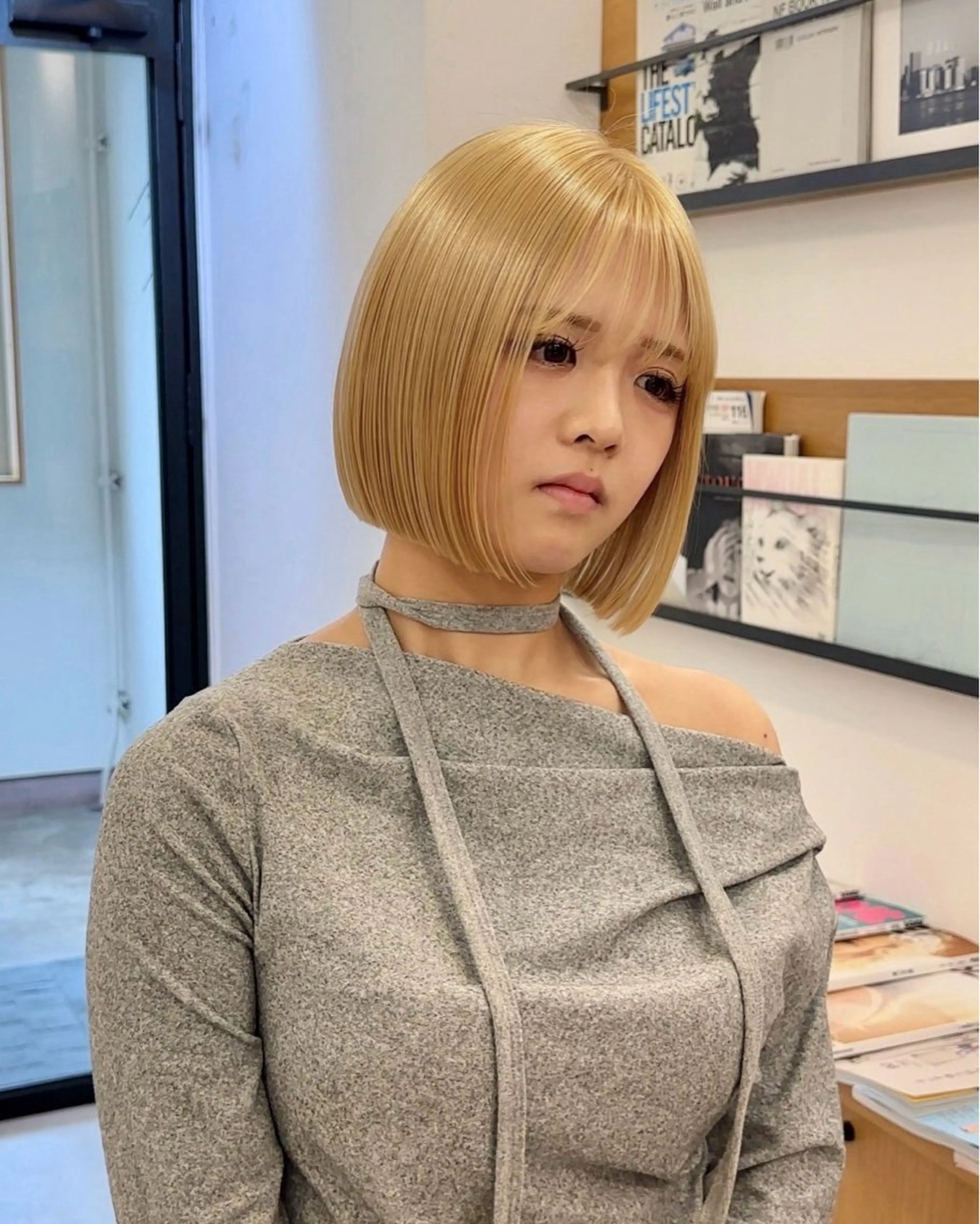 ショート カラー ベージュカラー ブリーチ ブロンド ブロンドベージュ ボブ カット ヘアカラー トリートメント 似合わせボブ/ハイ トーン/hisatoのヘアスタイル