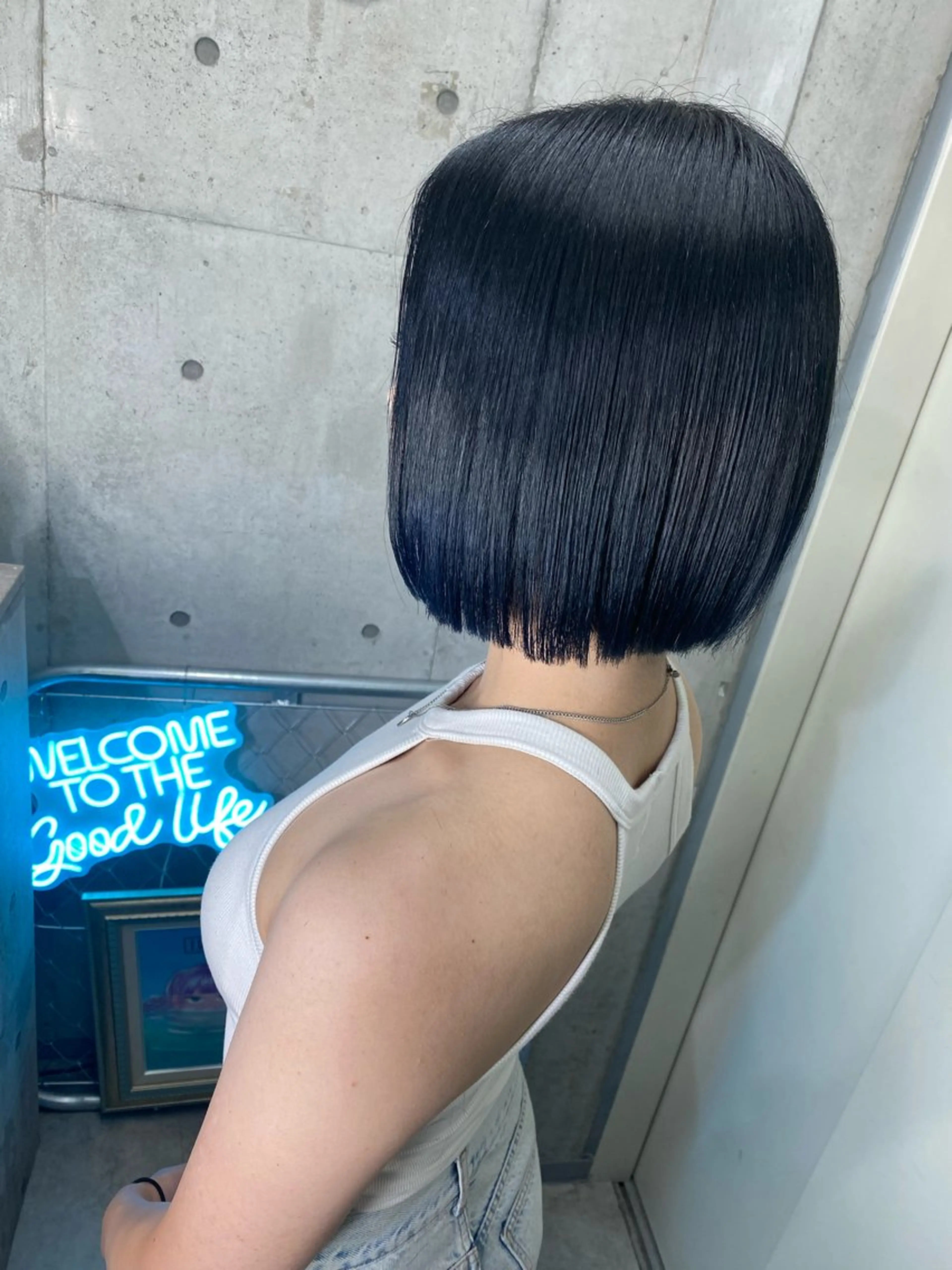 ショート カラー 黒髪 ブルーカラー ブルーブラック ボブ 國分 伸也のヘアスタイル