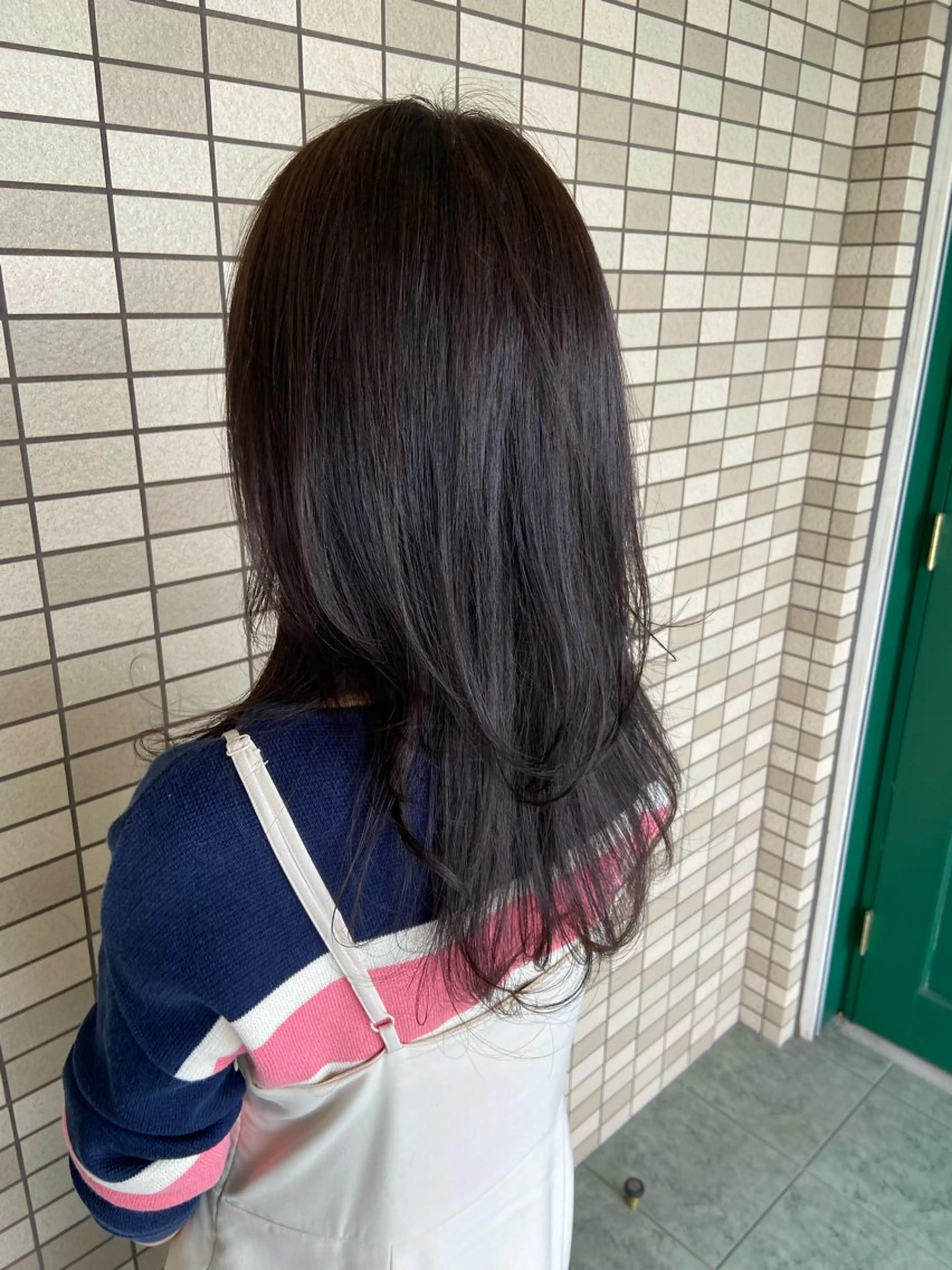 セミロング カラー 大矢 萌美のヘアスタイル