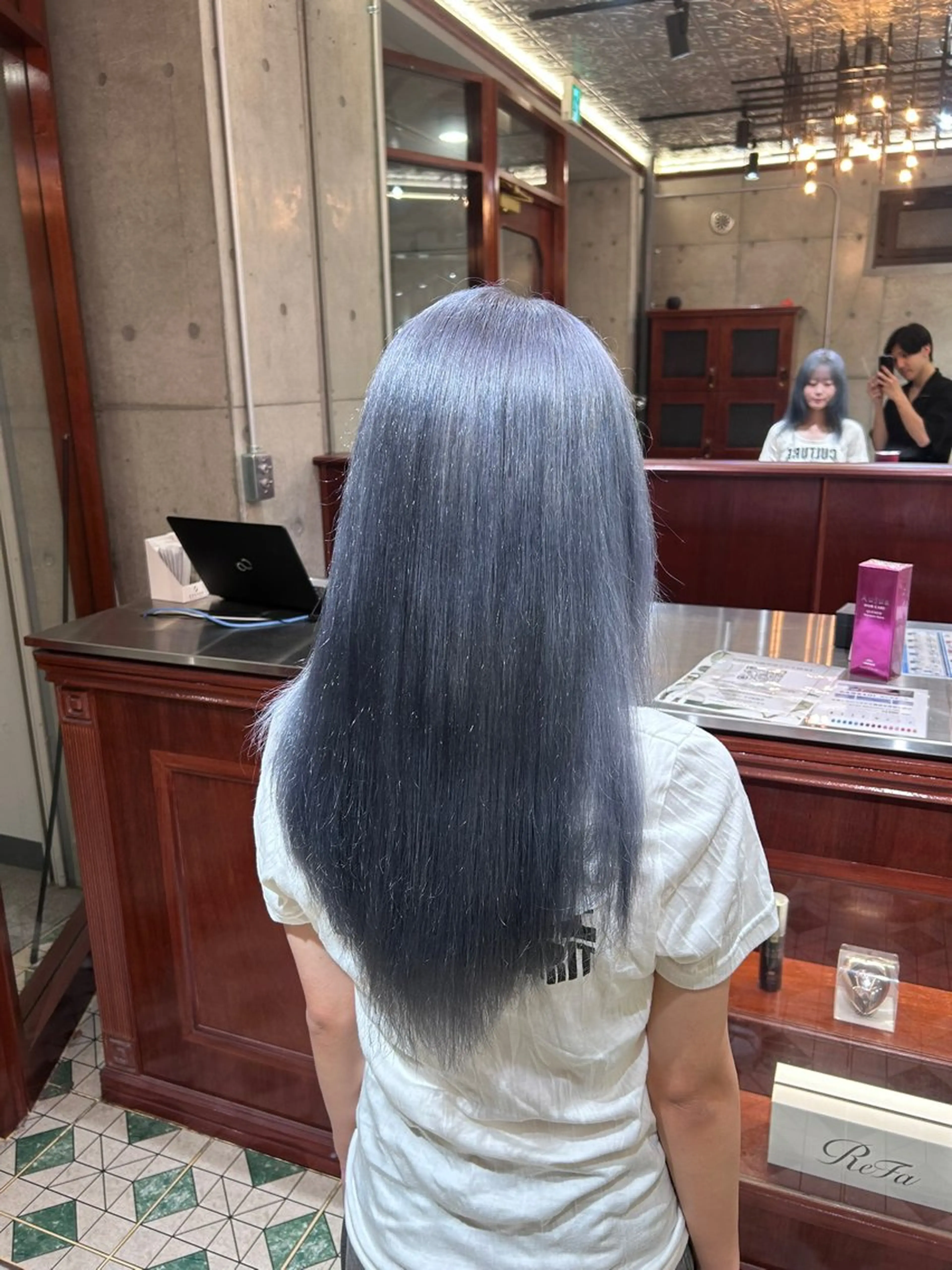 ロング カラー ヘアカラー 閼伽井 誇和のヘアスタイル