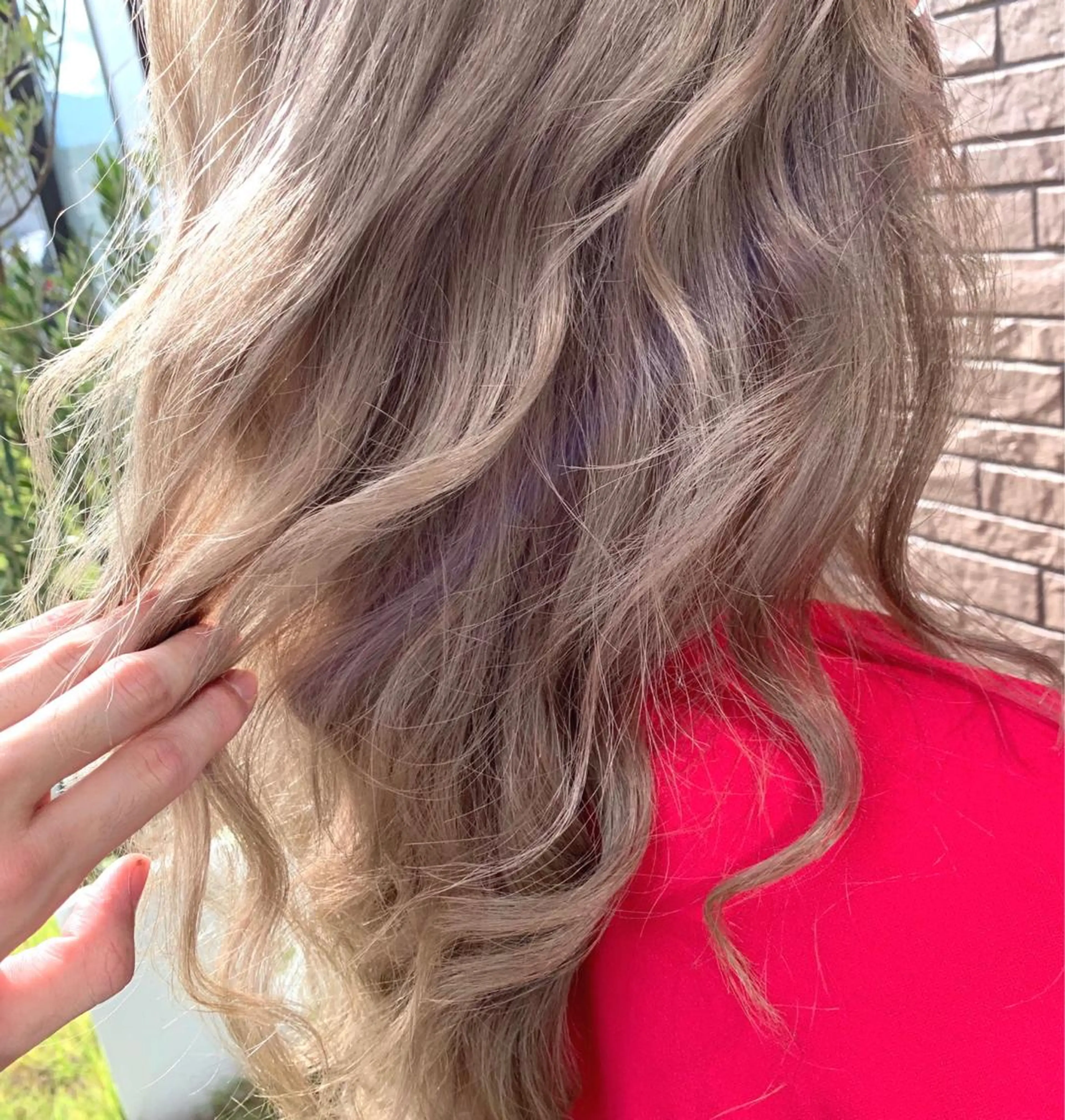 ロング カラー ブリーチ グレージュ ミルクティーグレージュ 清水 亮太／赤み消しカラーのヘアスタイル