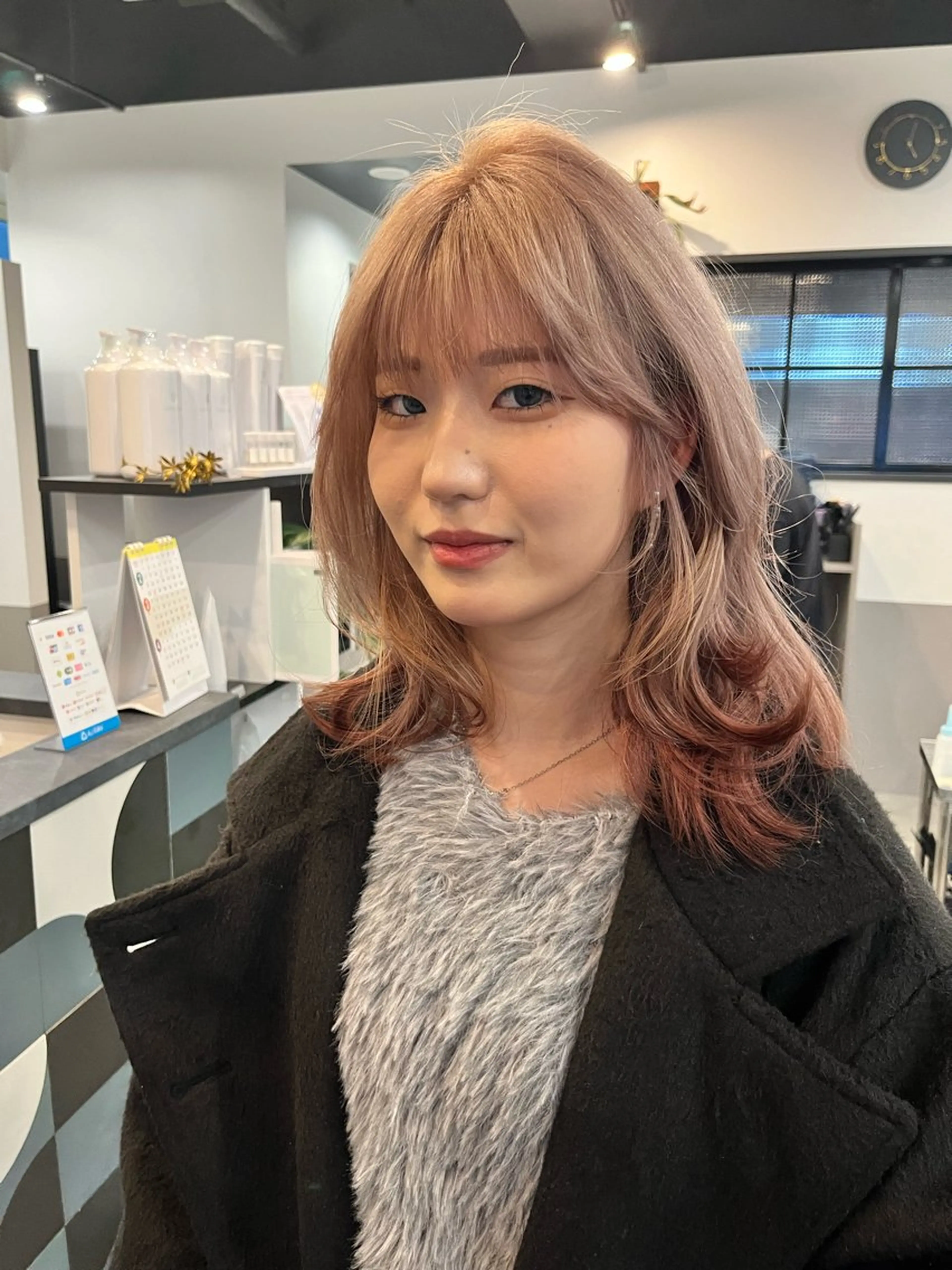 セミロング カラー ベージュカラー ホワイトベージュ カット ヘアカラー dogstar小林諒 パーマ/レイヤーのヘアスタイル