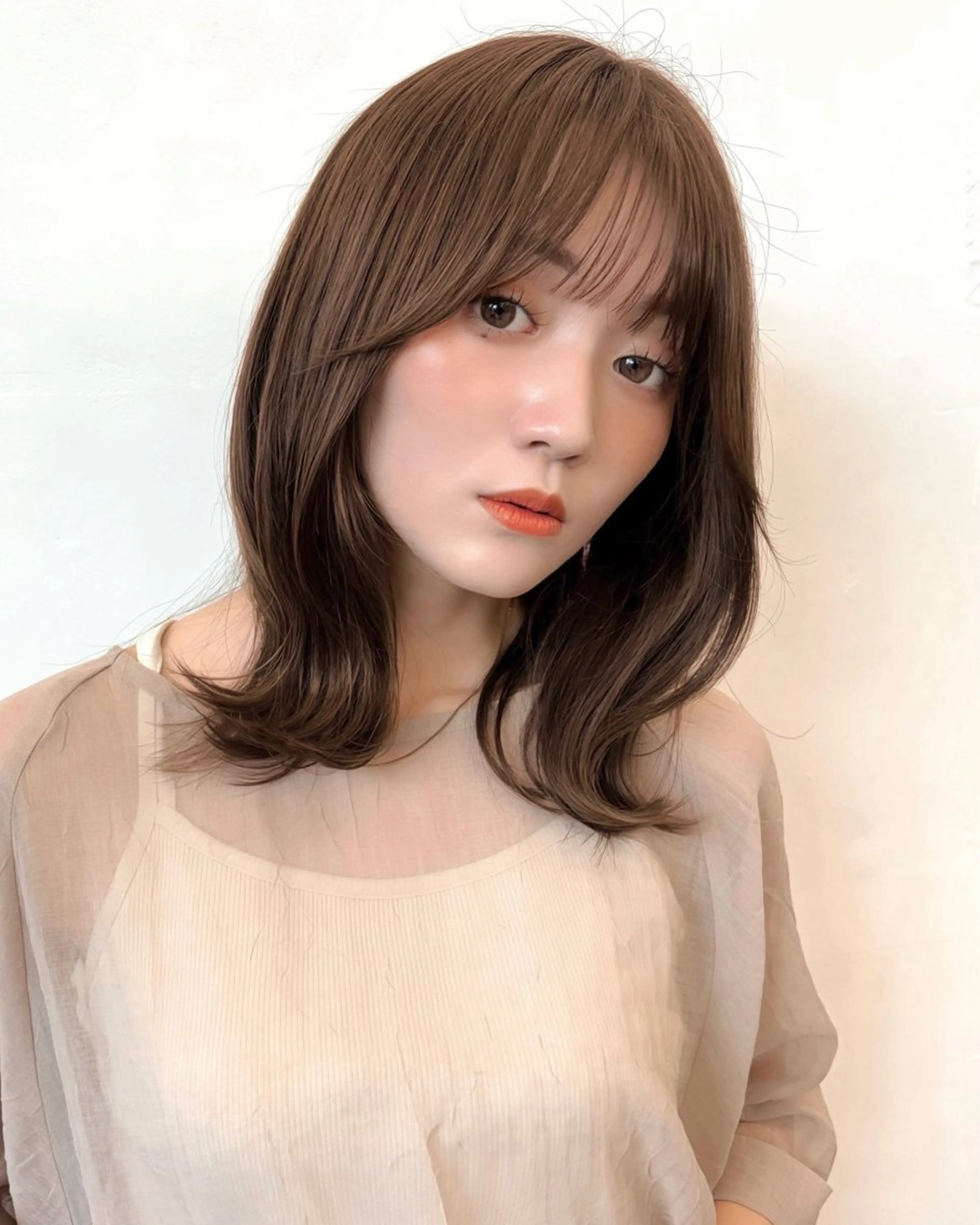 ミディアム カラー ヘアアレンジ ベージュカラー 透明感カラー ボブ レイヤーカット 🌱ボブ/レイヤー/ ベージュ/あやみ✨のヘアスタイル