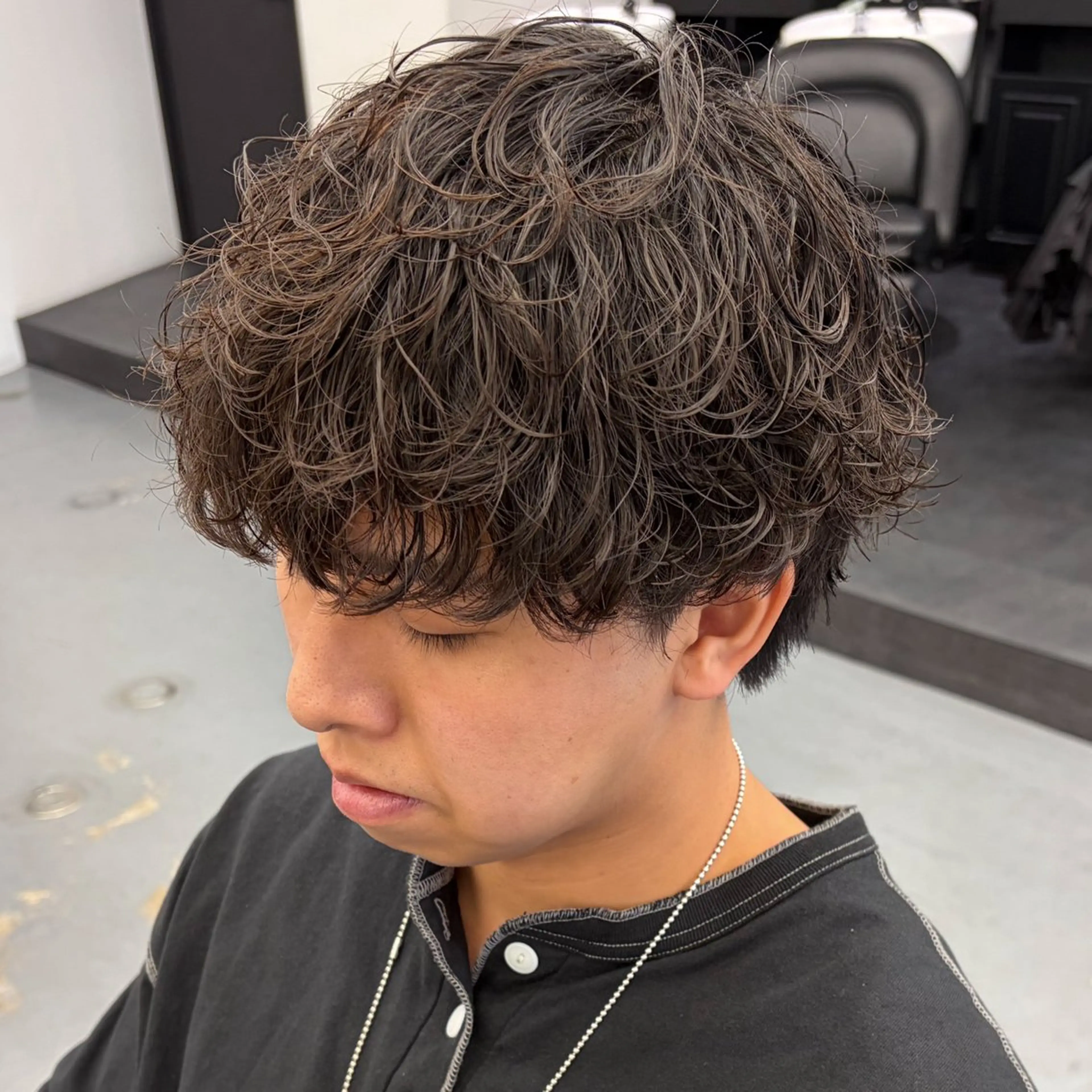 ミディアム パーマ メンズ カット パーマ トリートメント メンズパーマの人 KAZUのヘアスタイル