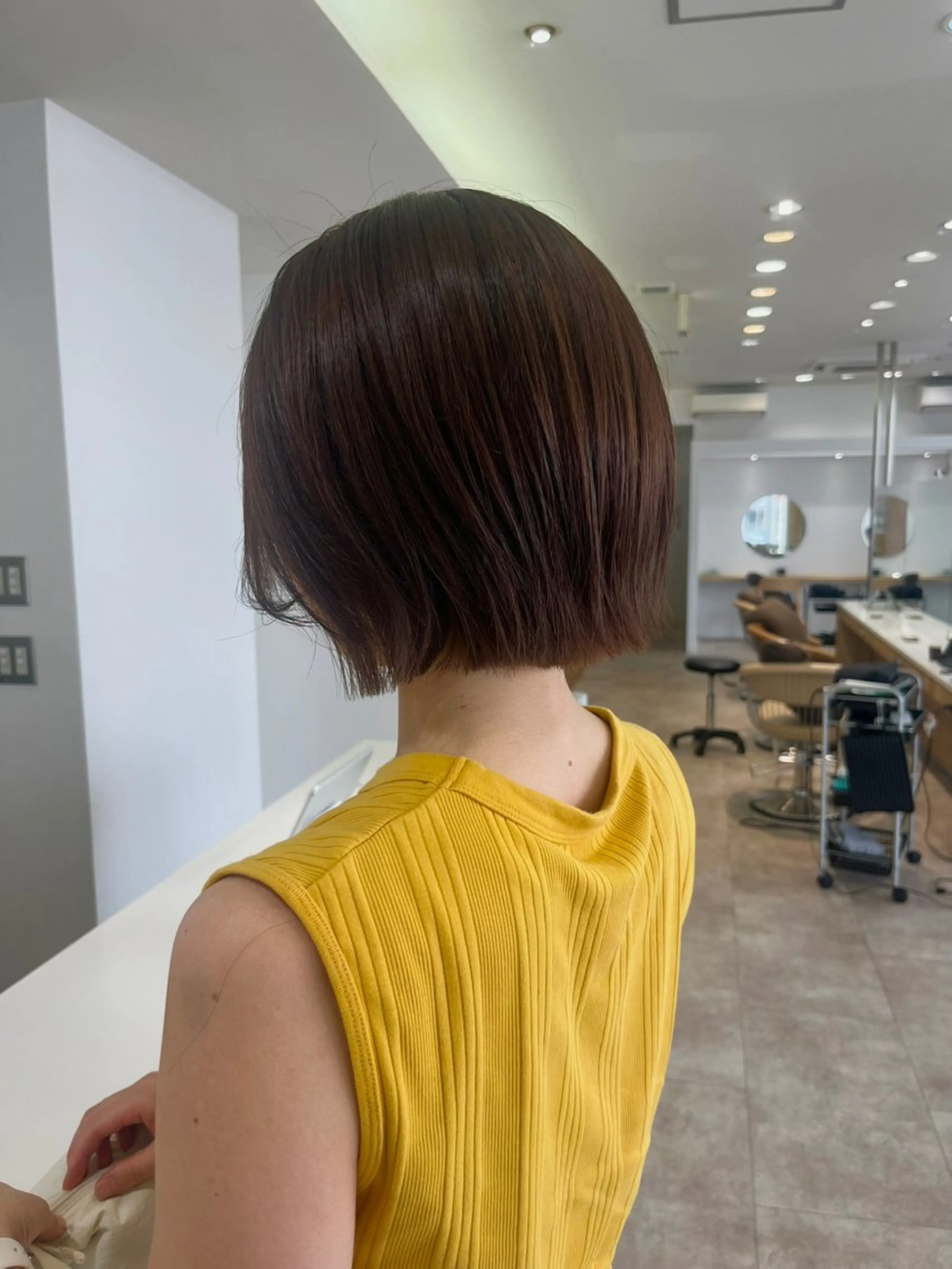 ショート カラー 切りっぱなしボブ ブリーチ 透明感カラー ダブルカラー ハイトーンカラー カット ヘアカラー トリートメント cana カナ/レイヤーカットのヘアスタイル