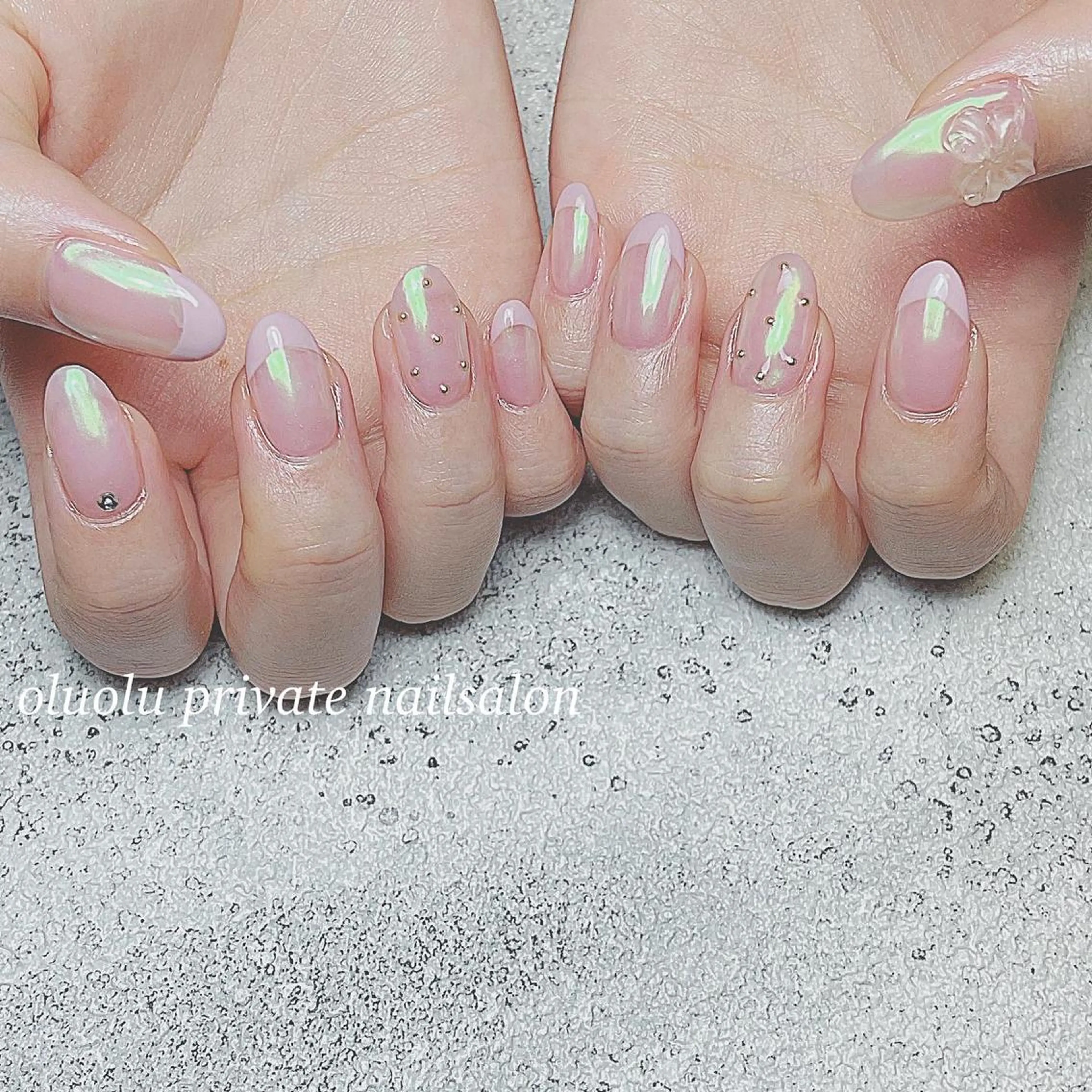 ネイル アートネイル オーロラネイル ドット フットネイル フレンチネイル ハンドネイル 大村 紬華のネイルデザイン