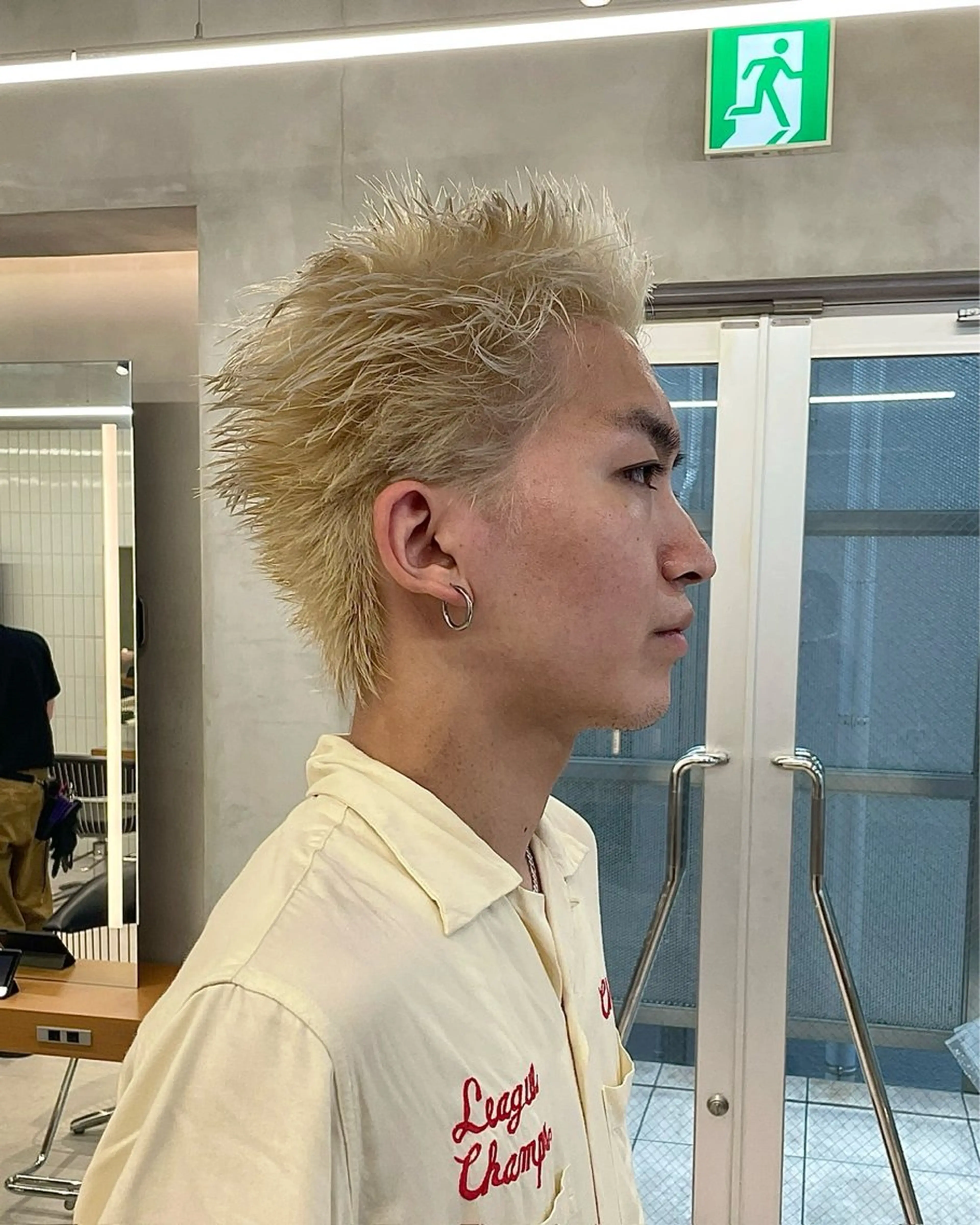 カラー メンズ 豊崎 佑輔のヘアスタイル