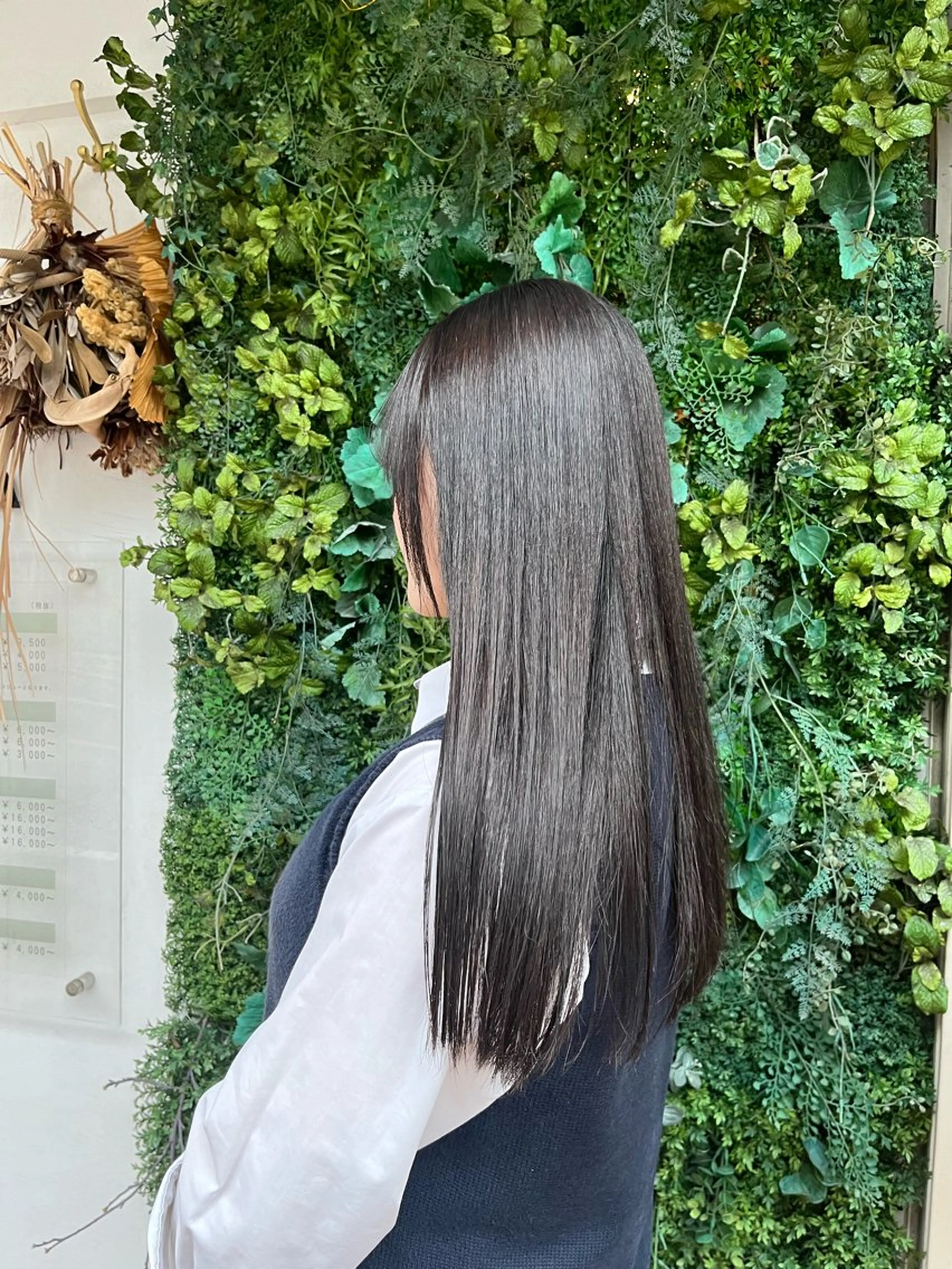 ロング 切りっぱなしボブ/ 艶カラー/綾莉のヘアスタイル