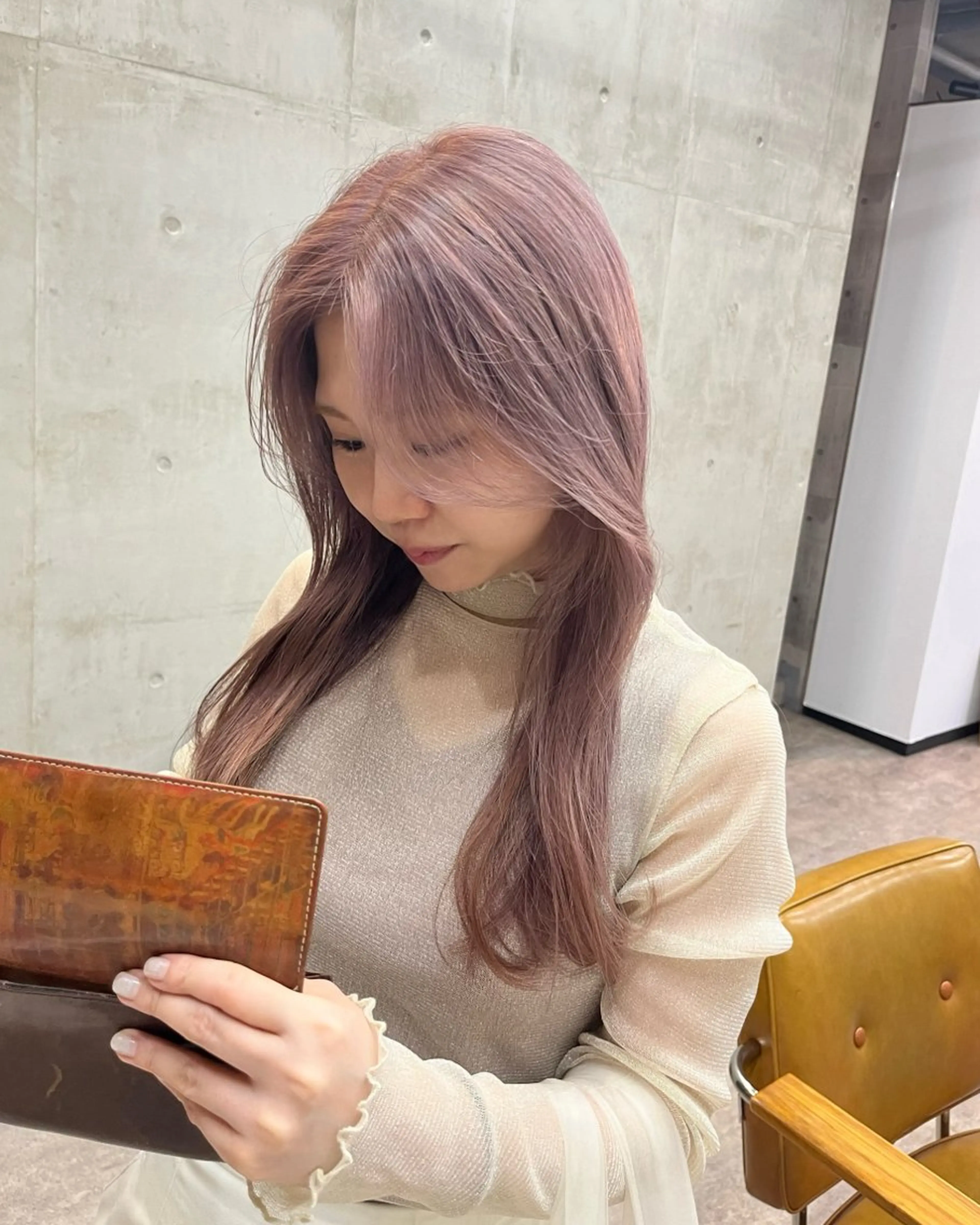 ロング 顔周りカット ヘアカラー 🤎𝐌𝐚𝐨⌇ お悩み解決美容師🤎のヘアスタイル