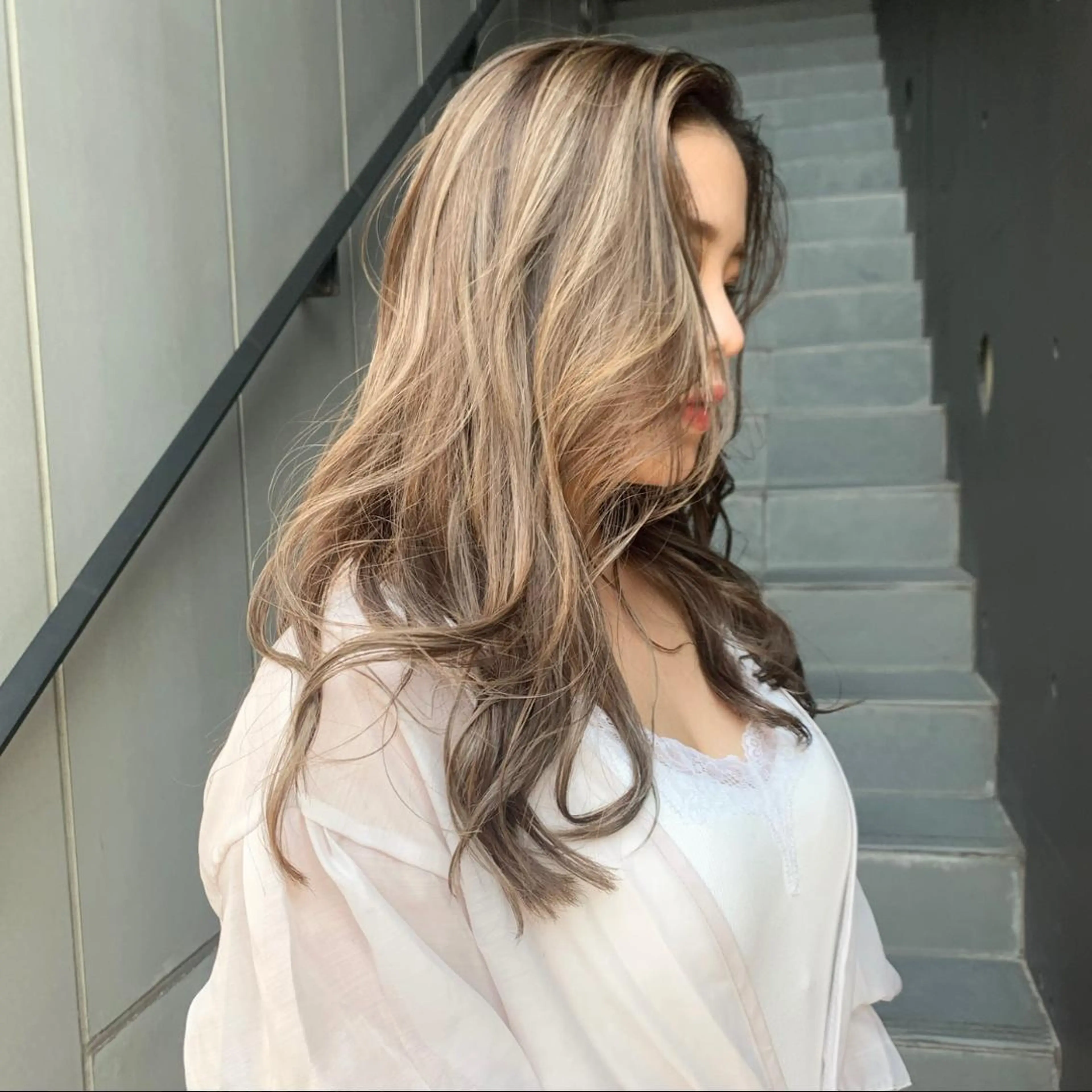 ロング カラー ヘアアレンジ ヘアカラー トリートメント ヘアセット ハイトーン/美髪矯正 🍃大江拓実のヘアスタイル