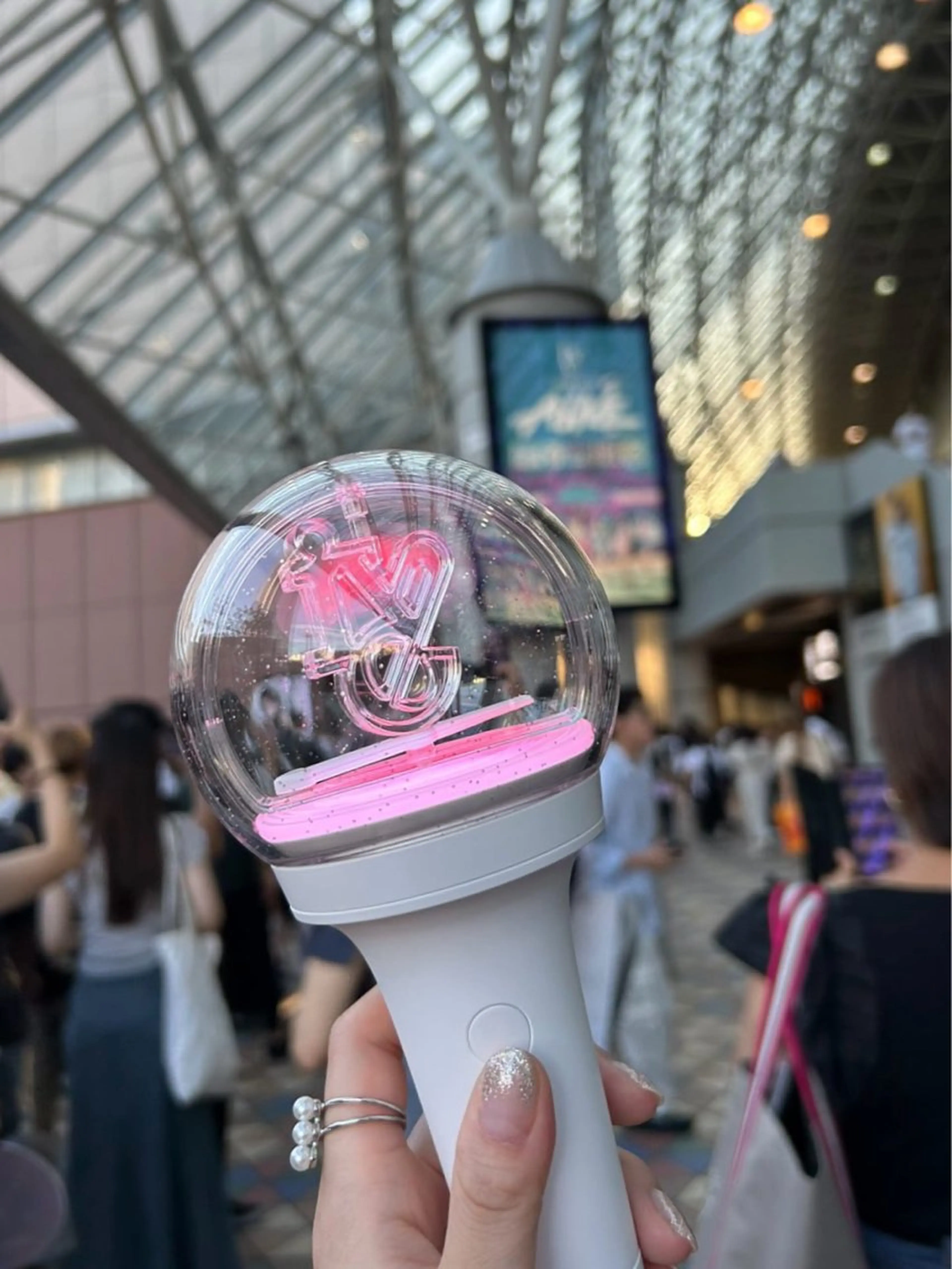 ネイル フレンチネイル グラデーション 韓国ネイル ラメ(グリッター) ラメグラデーション ハンドネイル Kai  nail Mayukoのネイルデザイン