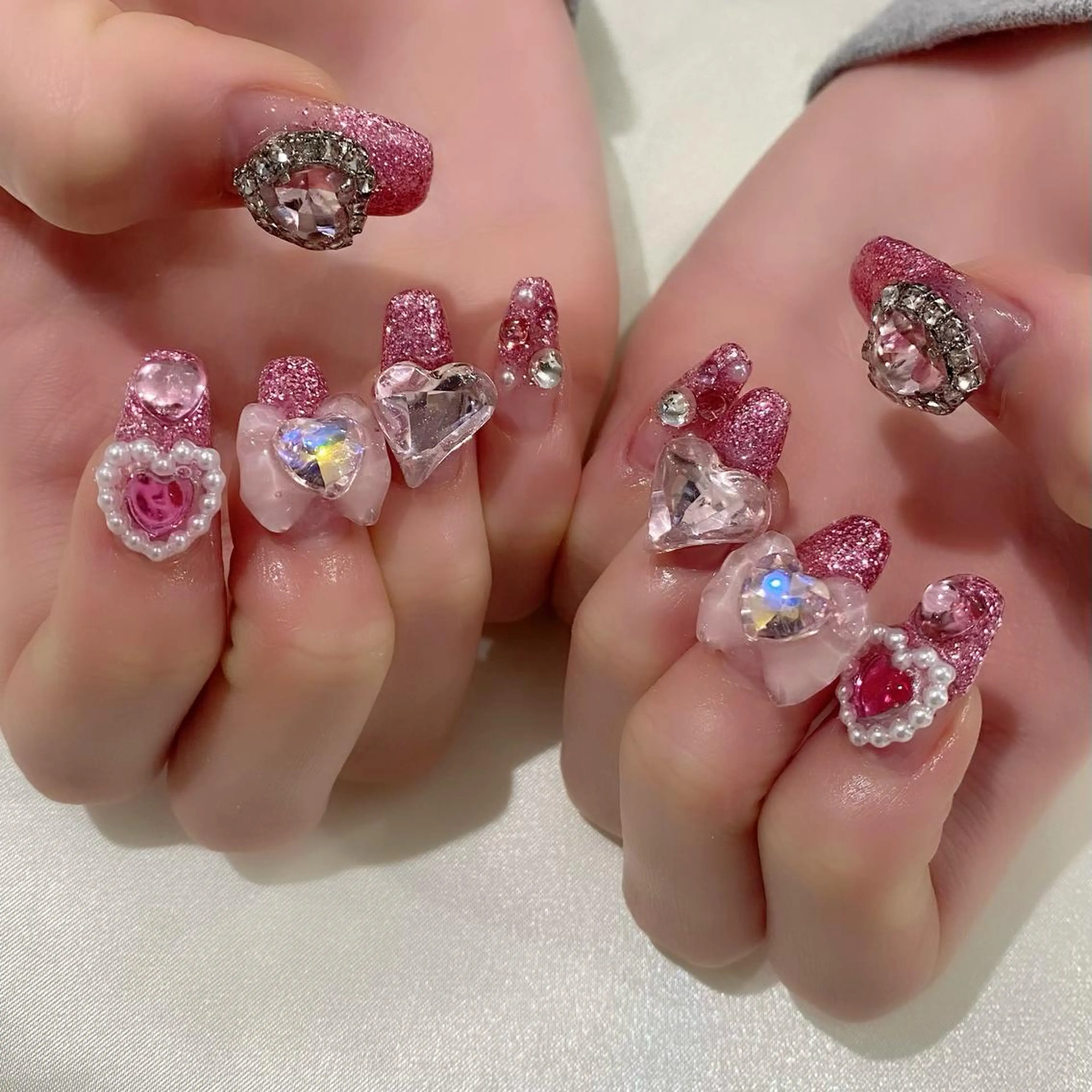 ネイル グラデーション ハート ラメ(グリッター) ラメグラデーション ピンク ハンドネイル Salon Kのネイルデザイン