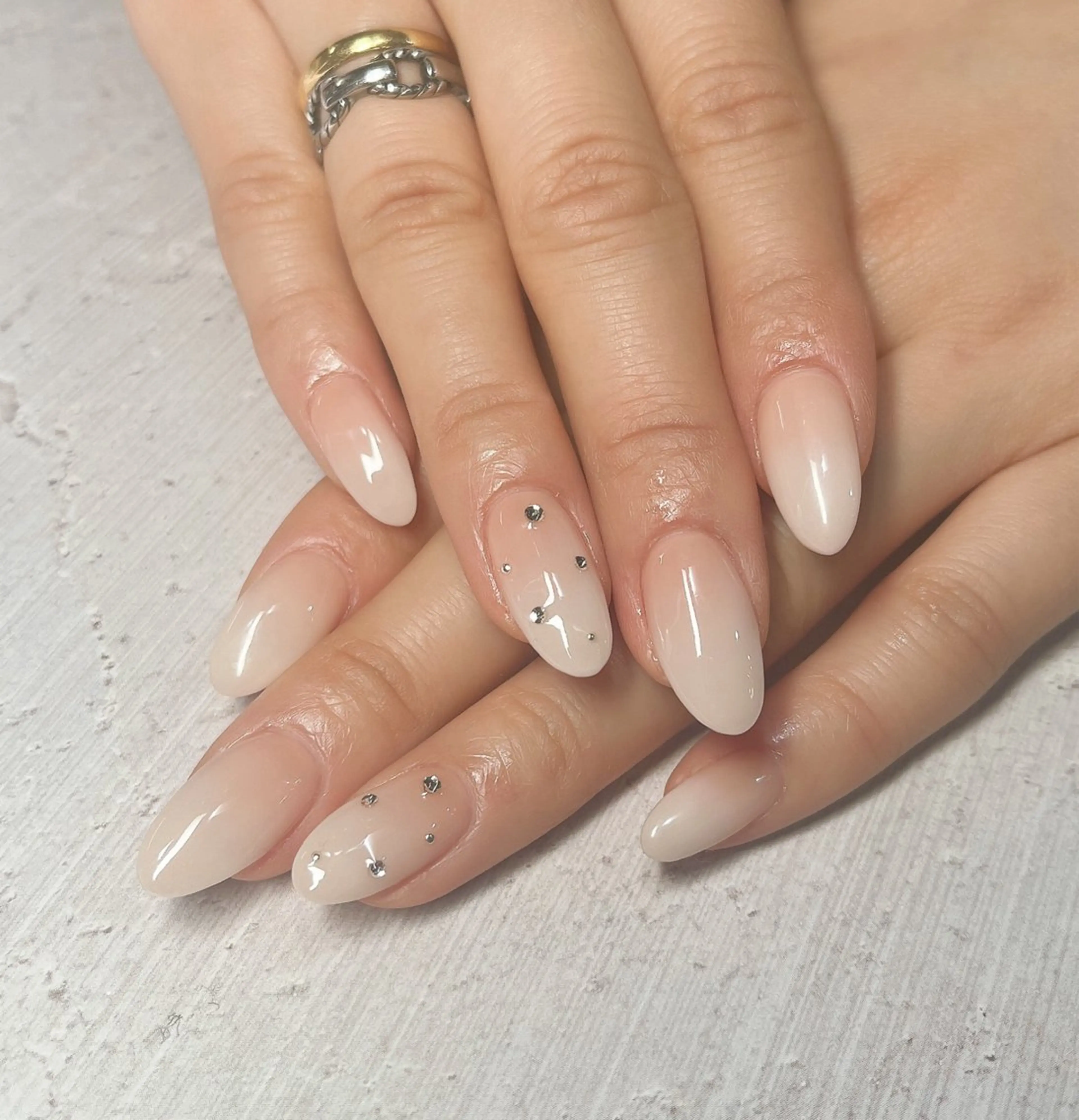 ネイル マグネットネイル 持ち込み ワンカラーネイル シンプルネイル 吉田  （ネイリスト）のネイルデザイン