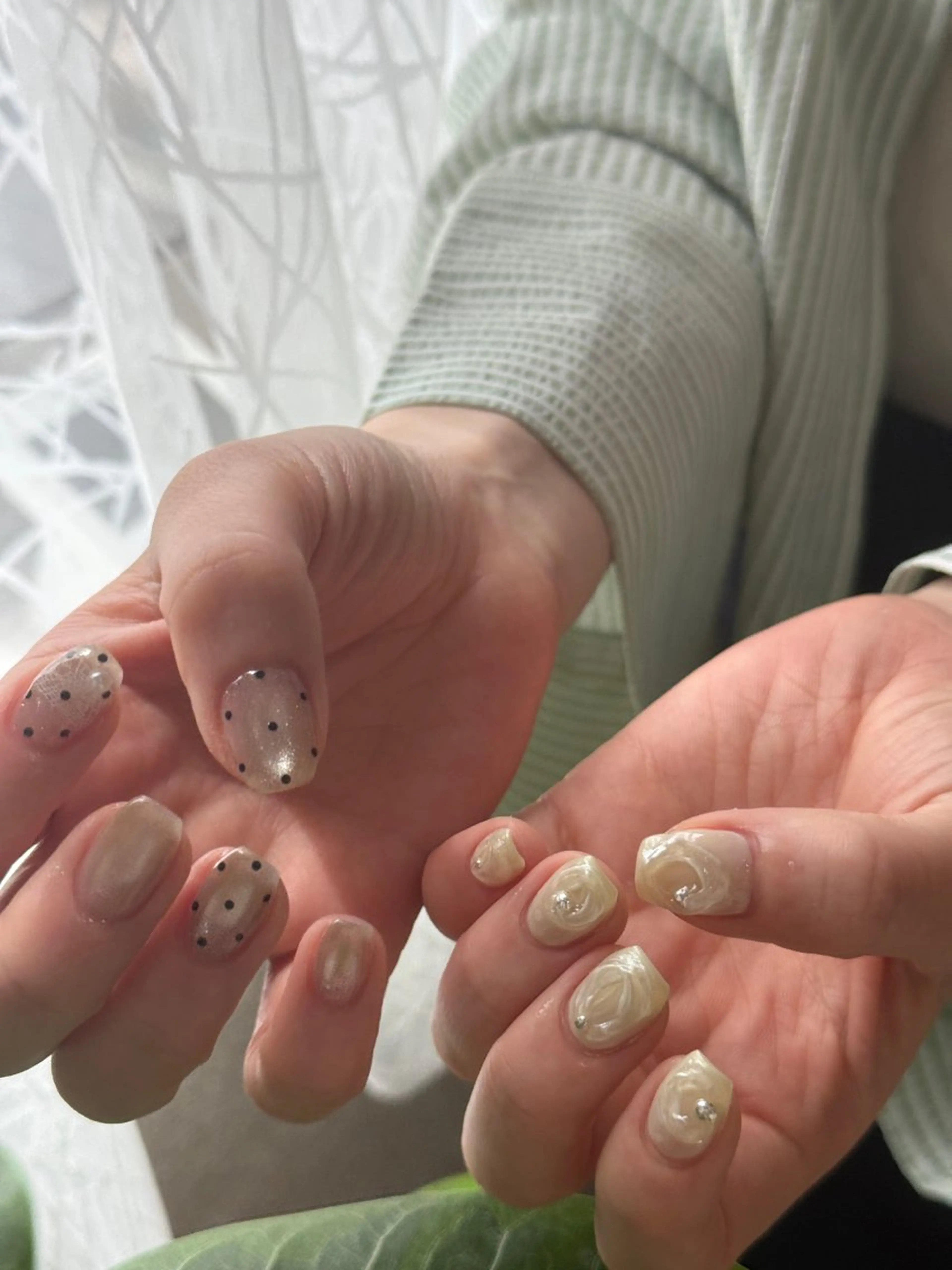 ネイル ドット レース ニュアンスネイル ハンドネイル ayaka naruのネイルデザイン